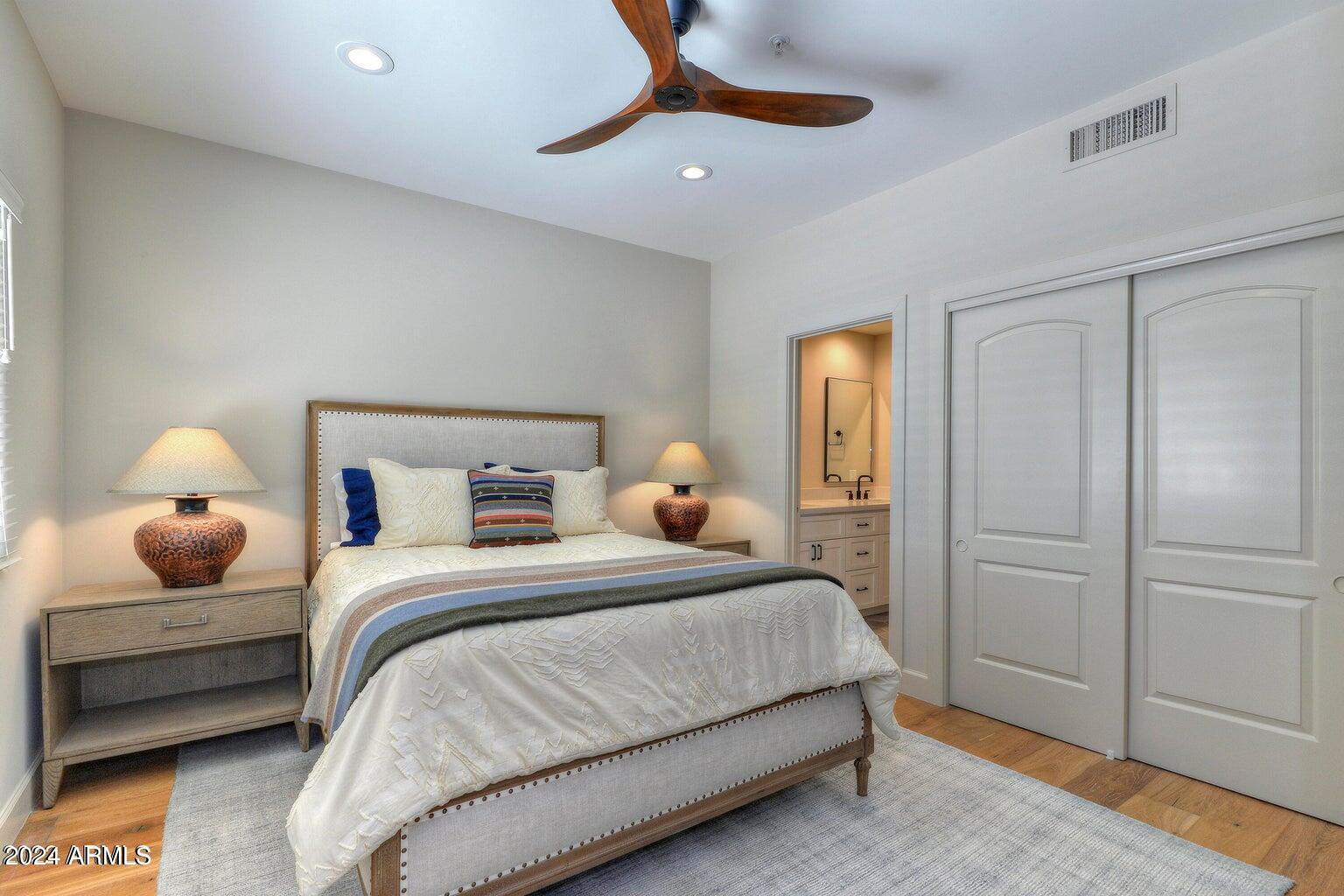 6711 E CAMELBACK Road, 41