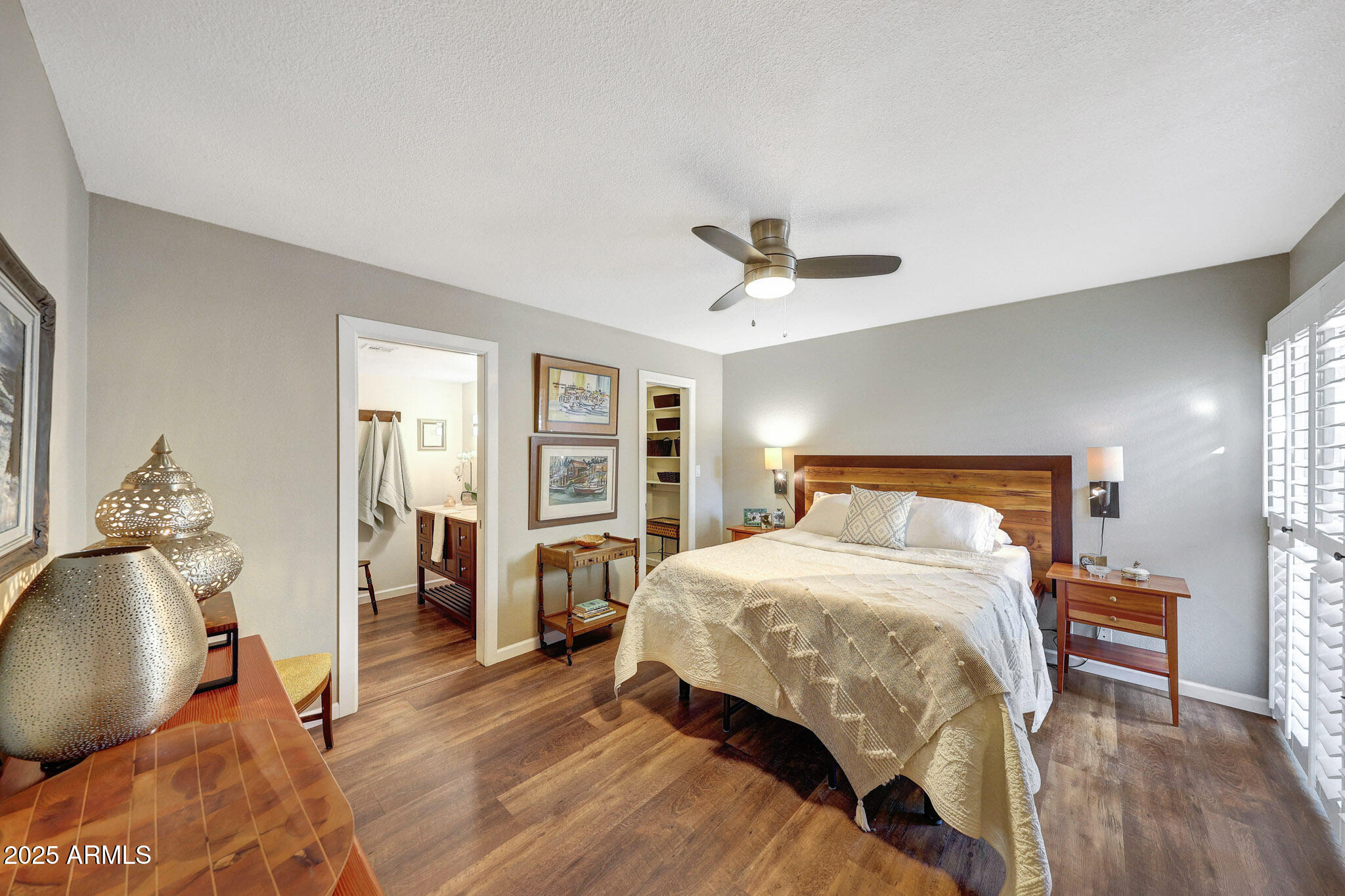 6643 N MAJORCA Way E