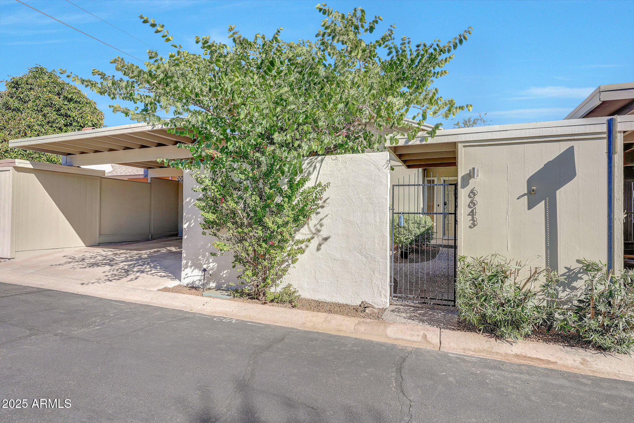 6643 N MAJORCA Way E