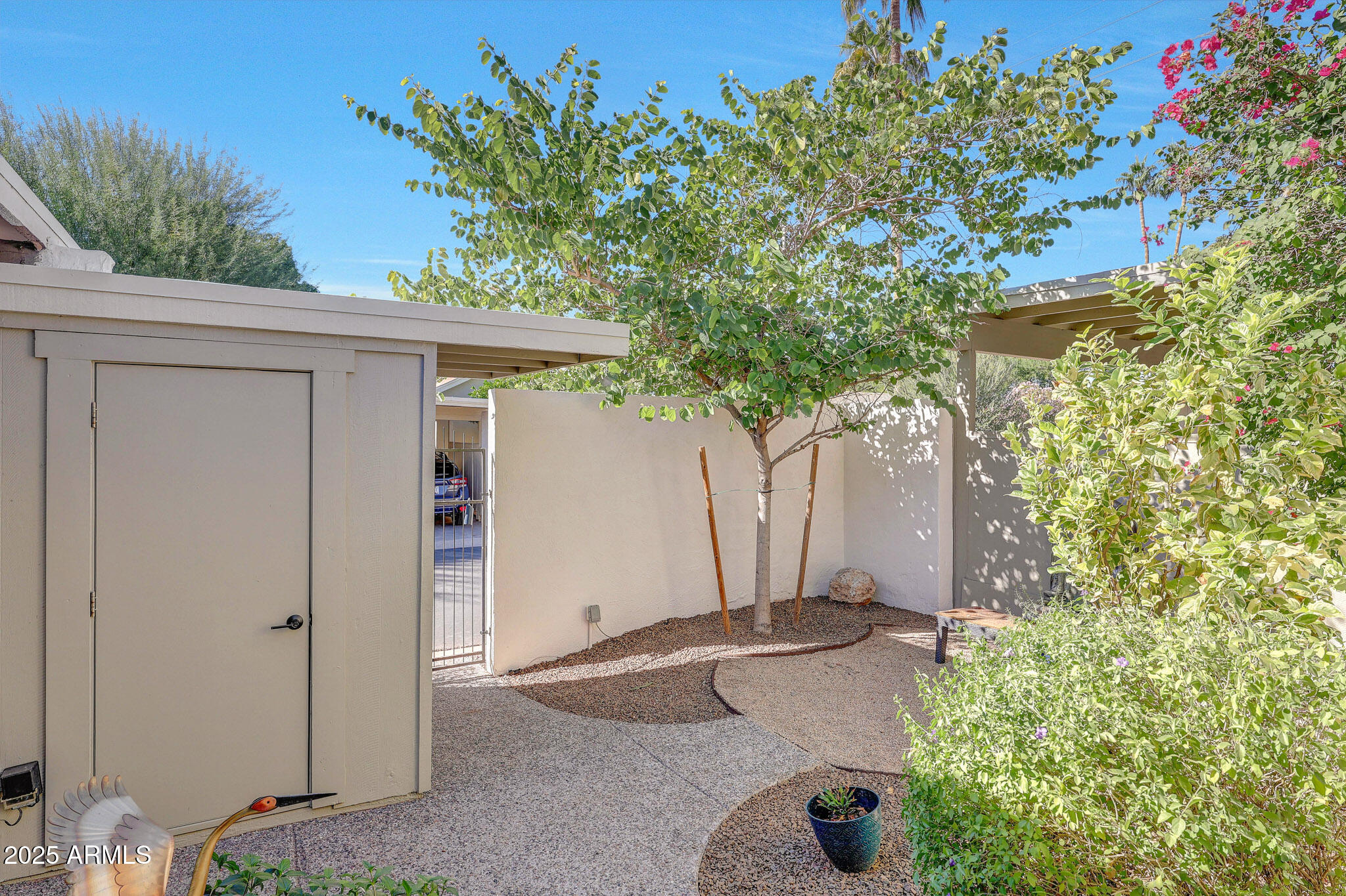 6643 N MAJORCA Way E