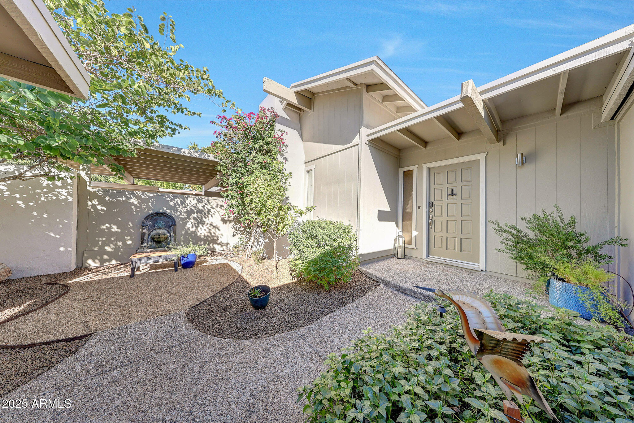 6643 N MAJORCA Way E