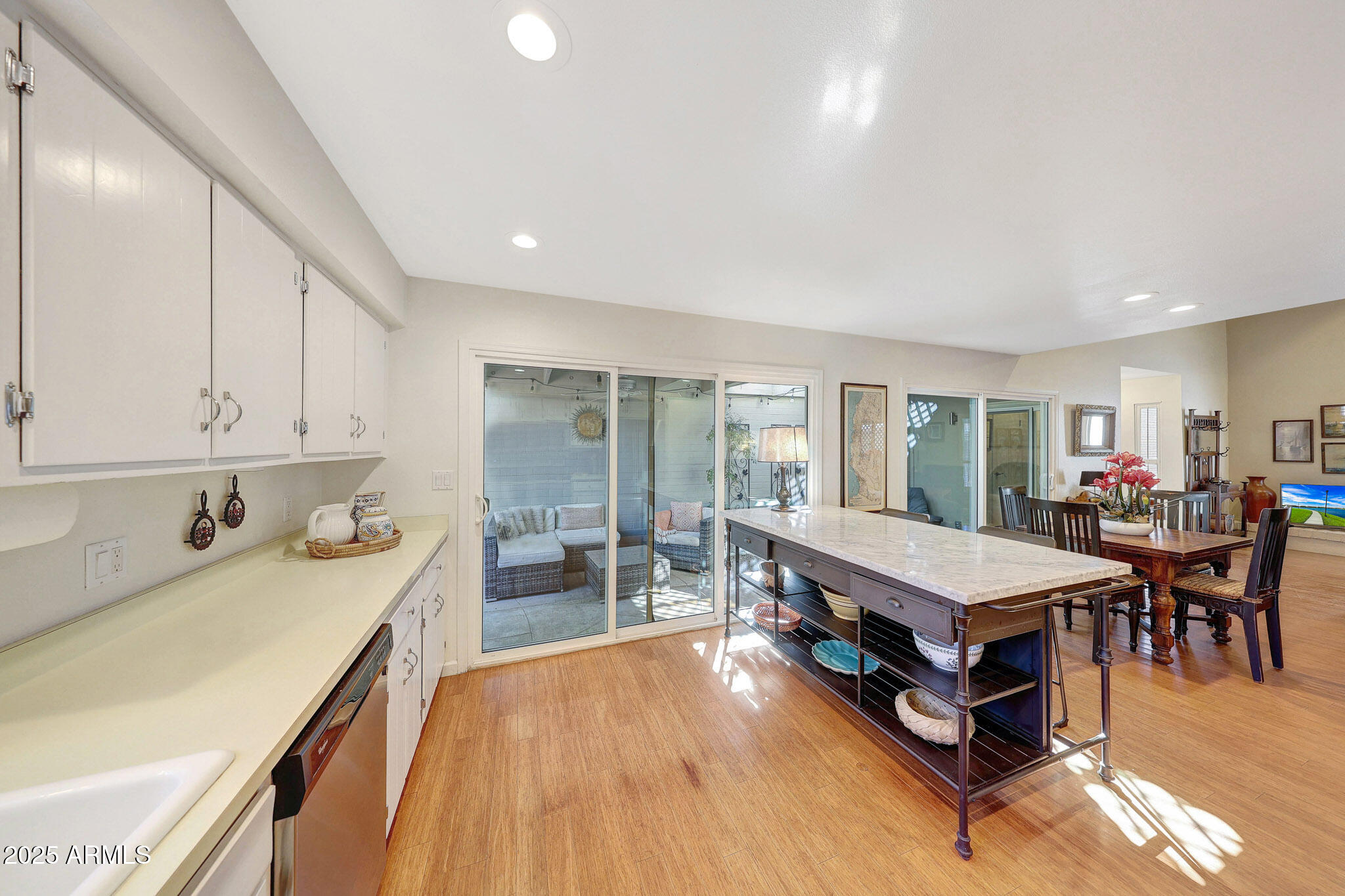 6643 N MAJORCA Way E