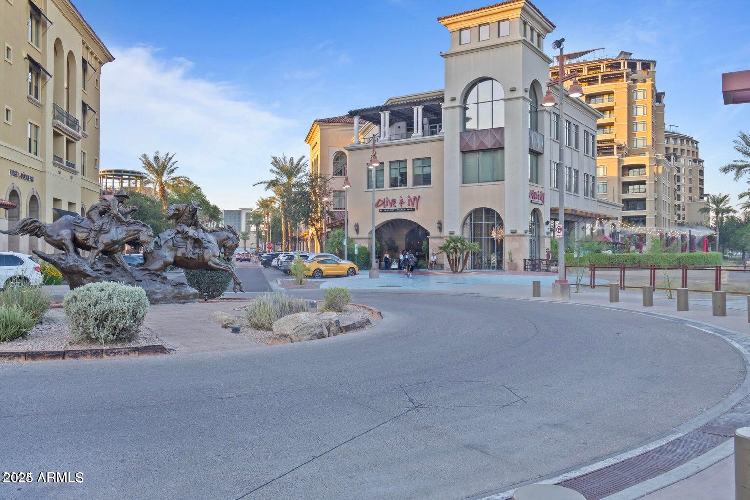 8701 E COLUMBUS Avenue