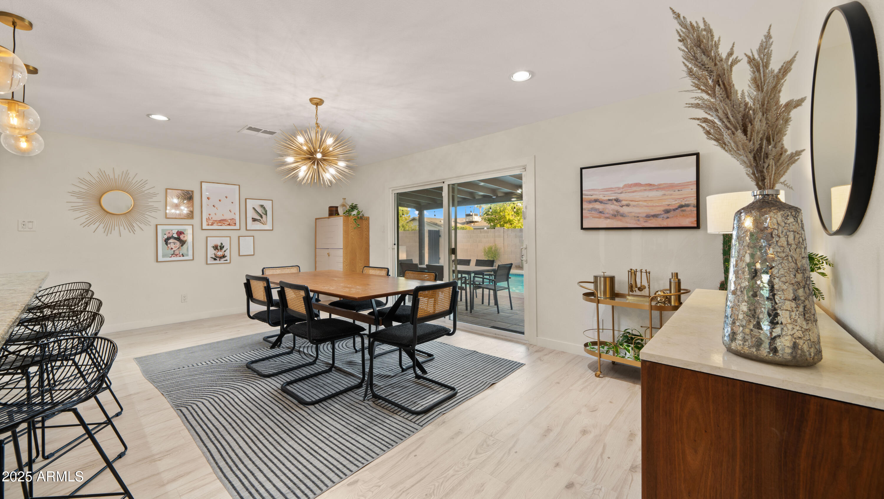 8701 E COLUMBUS Avenue