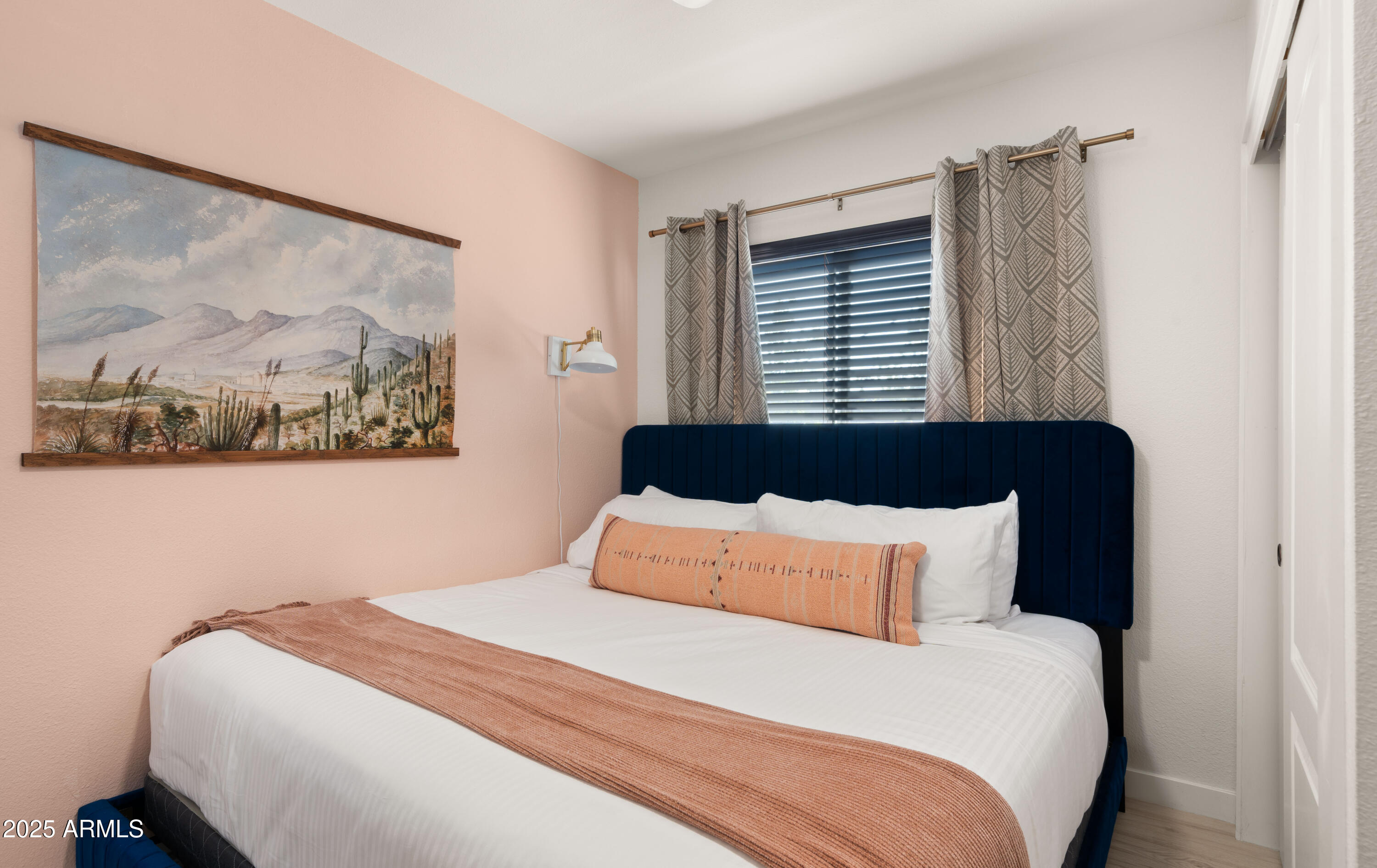 8701 E COLUMBUS Avenue