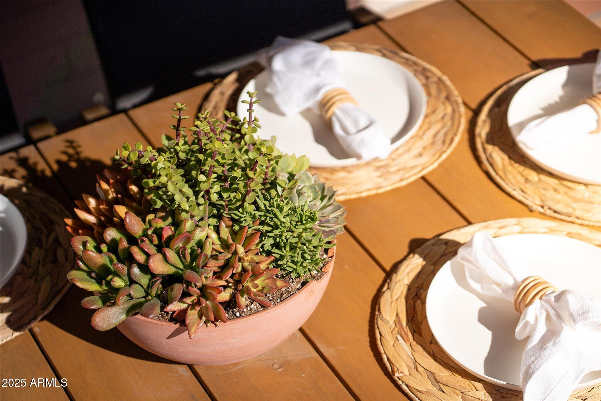 8701 E COLUMBUS Avenue