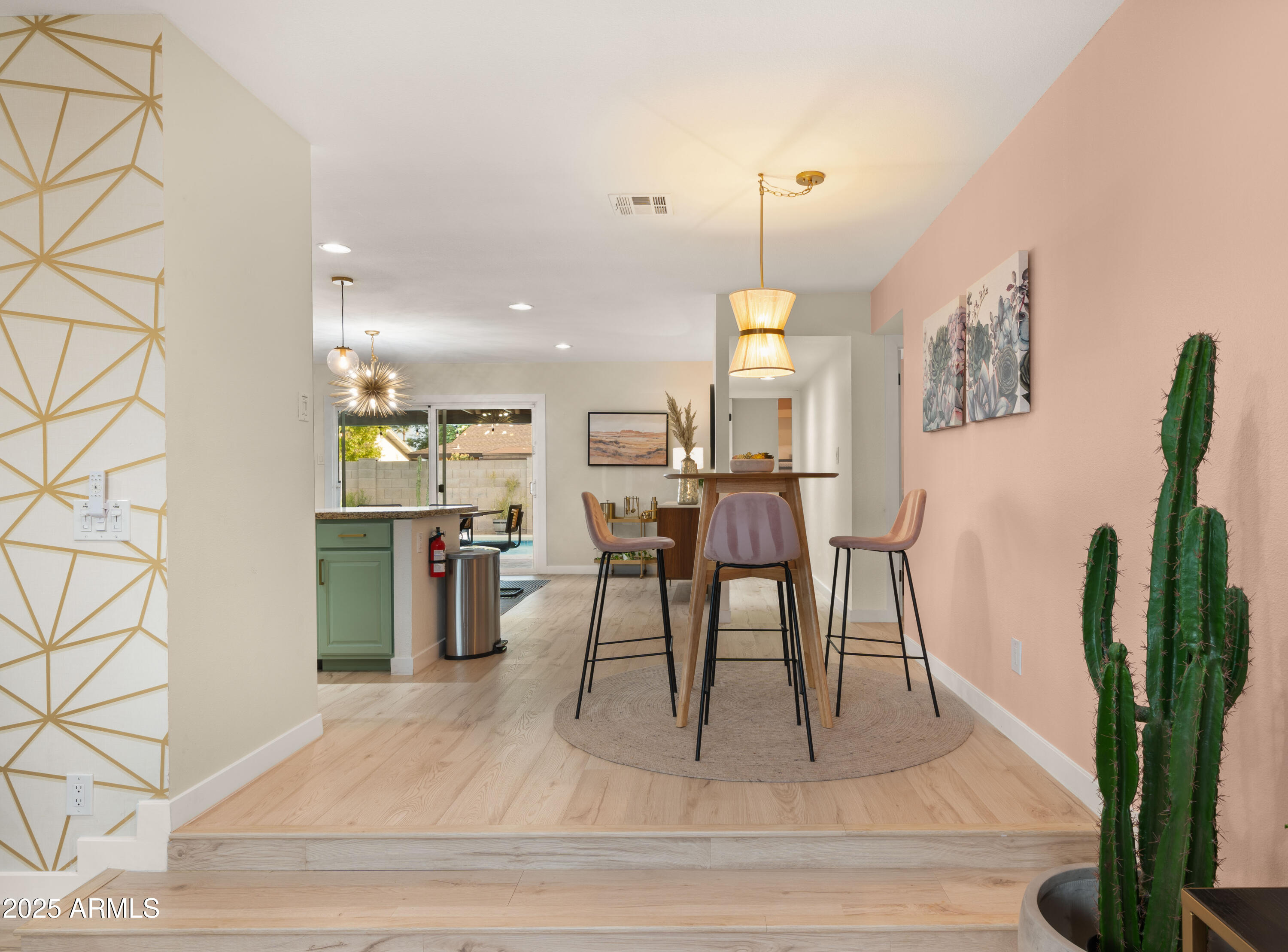 8701 E COLUMBUS Avenue