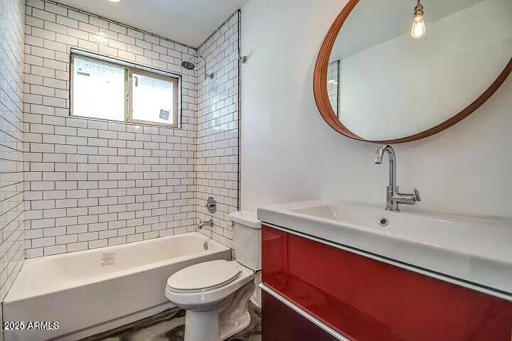 3445 N 36TH Street, 30