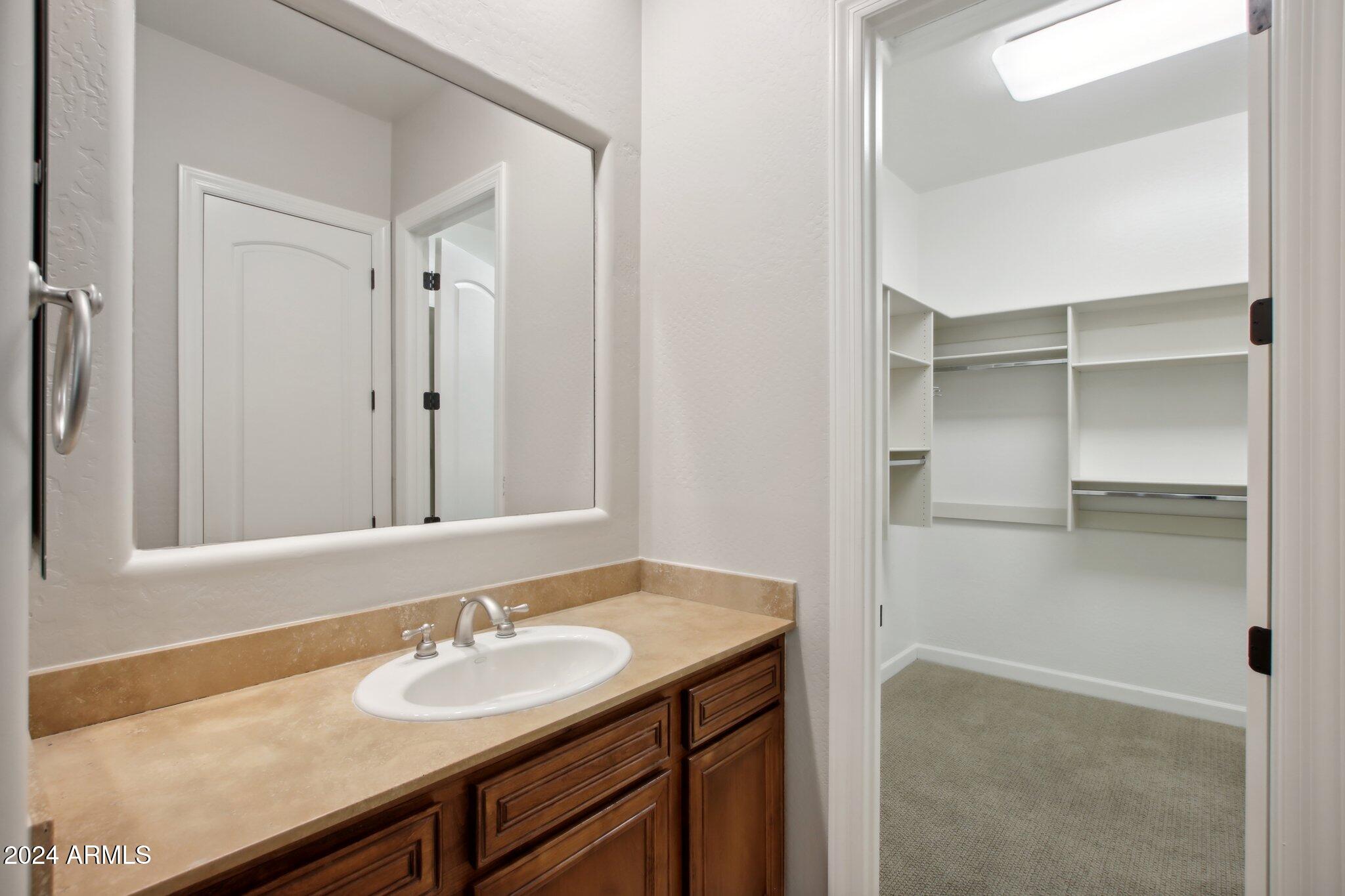 9344 E VIA DE VAQUERO Drive