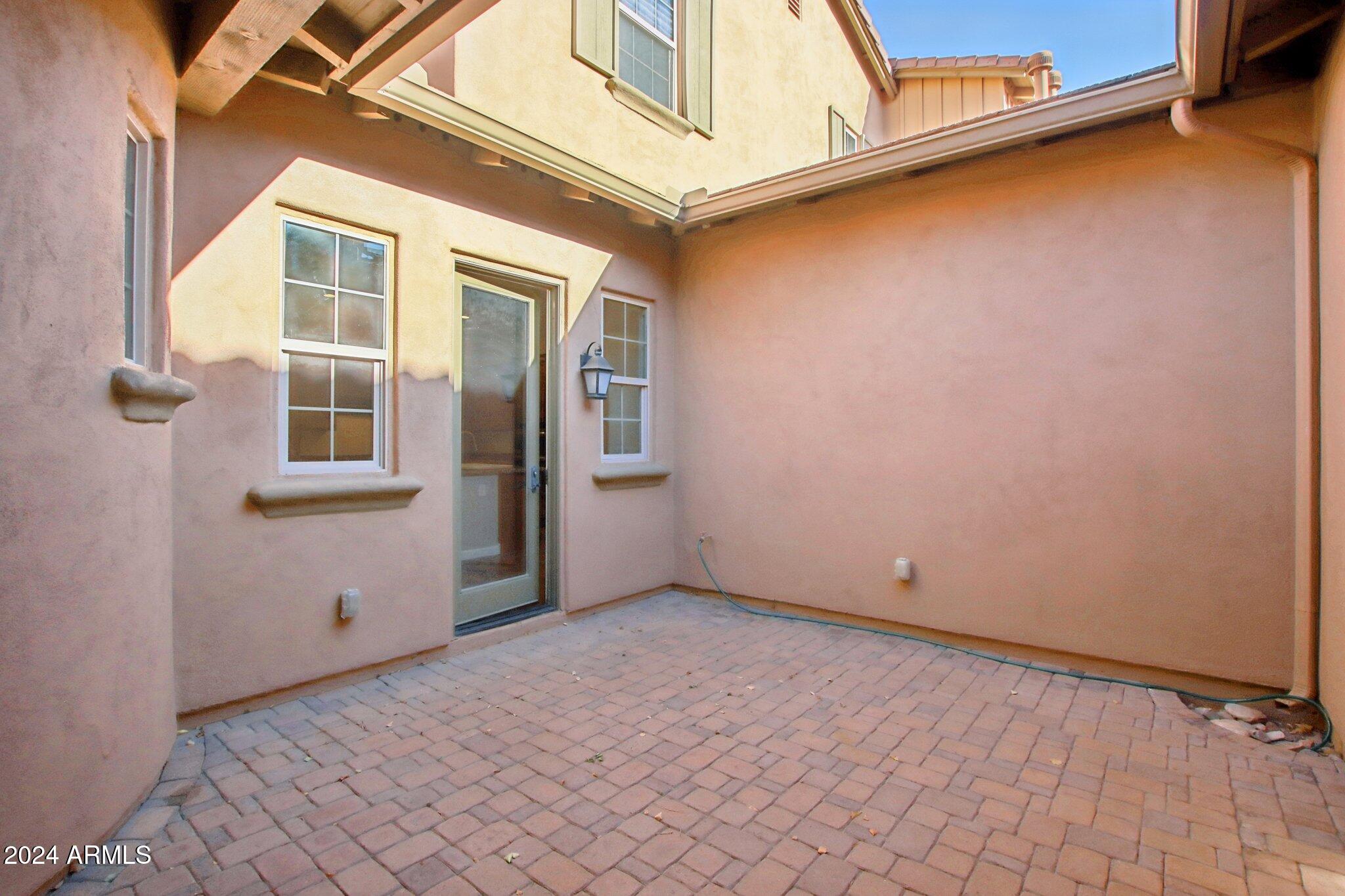 9344 E VIA DE VAQUERO Drive