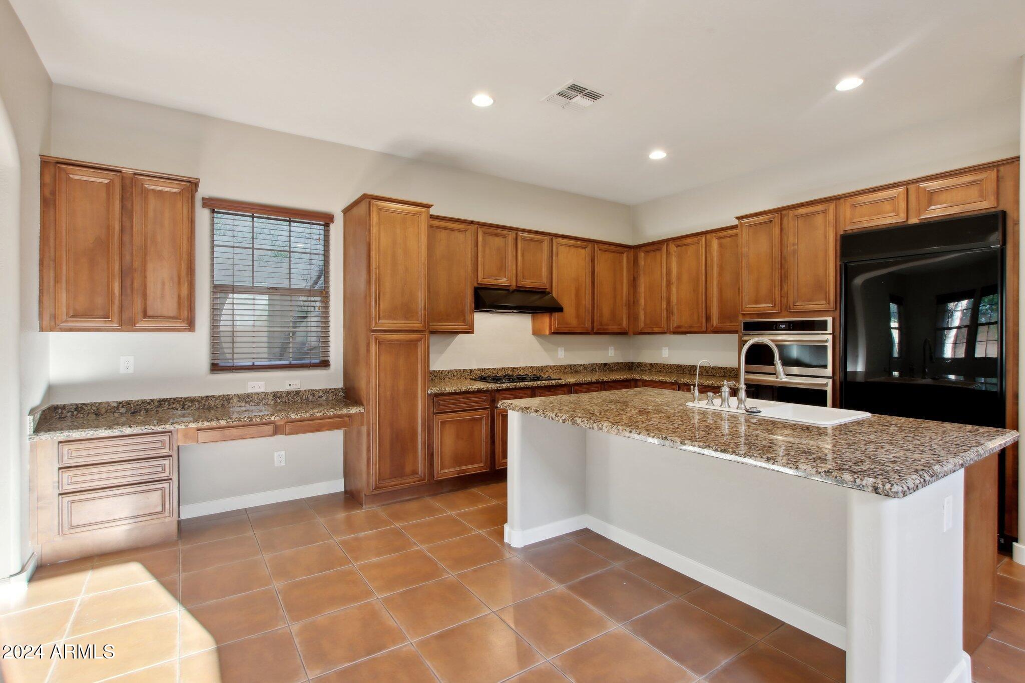 9344 E VIA DE VAQUERO Drive