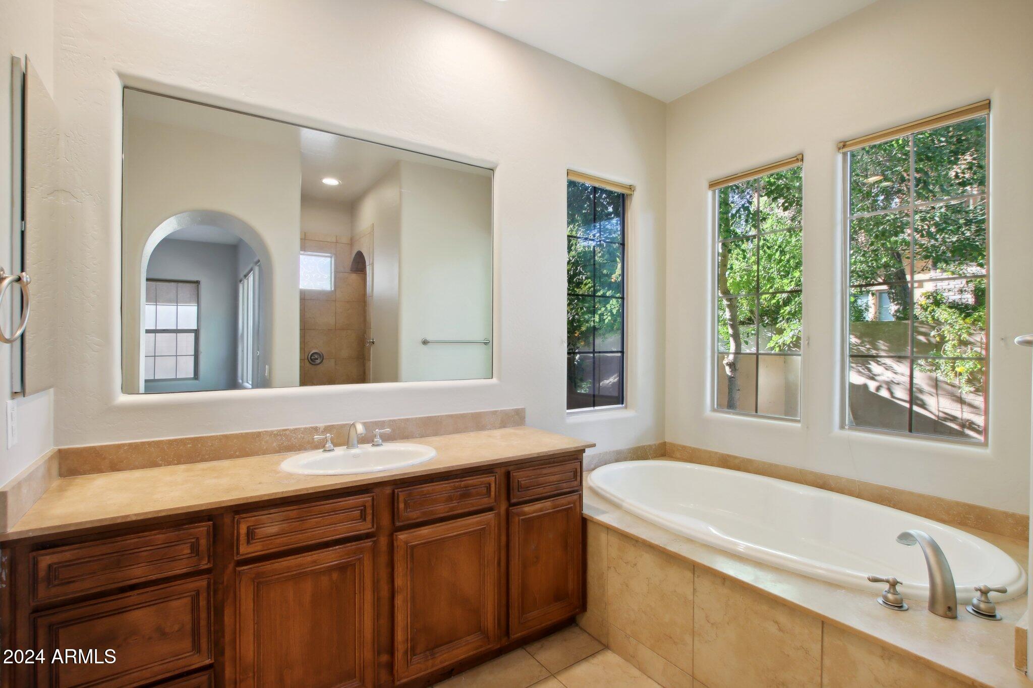 9344 E VIA DE VAQUERO Drive