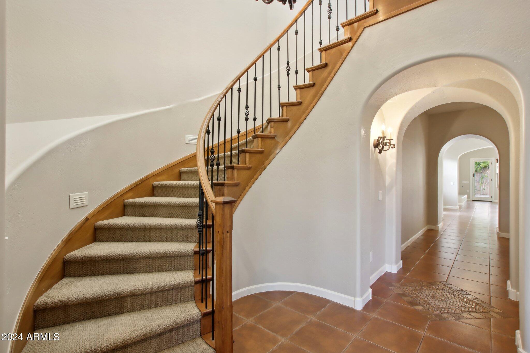 9344 E VIA DE VAQUERO Drive