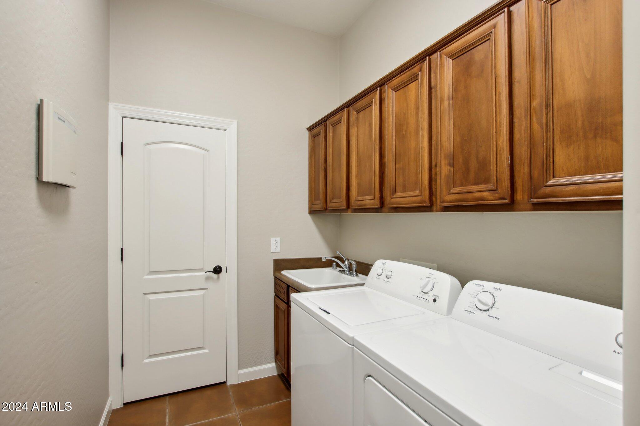 9344 E VIA DE VAQUERO Drive