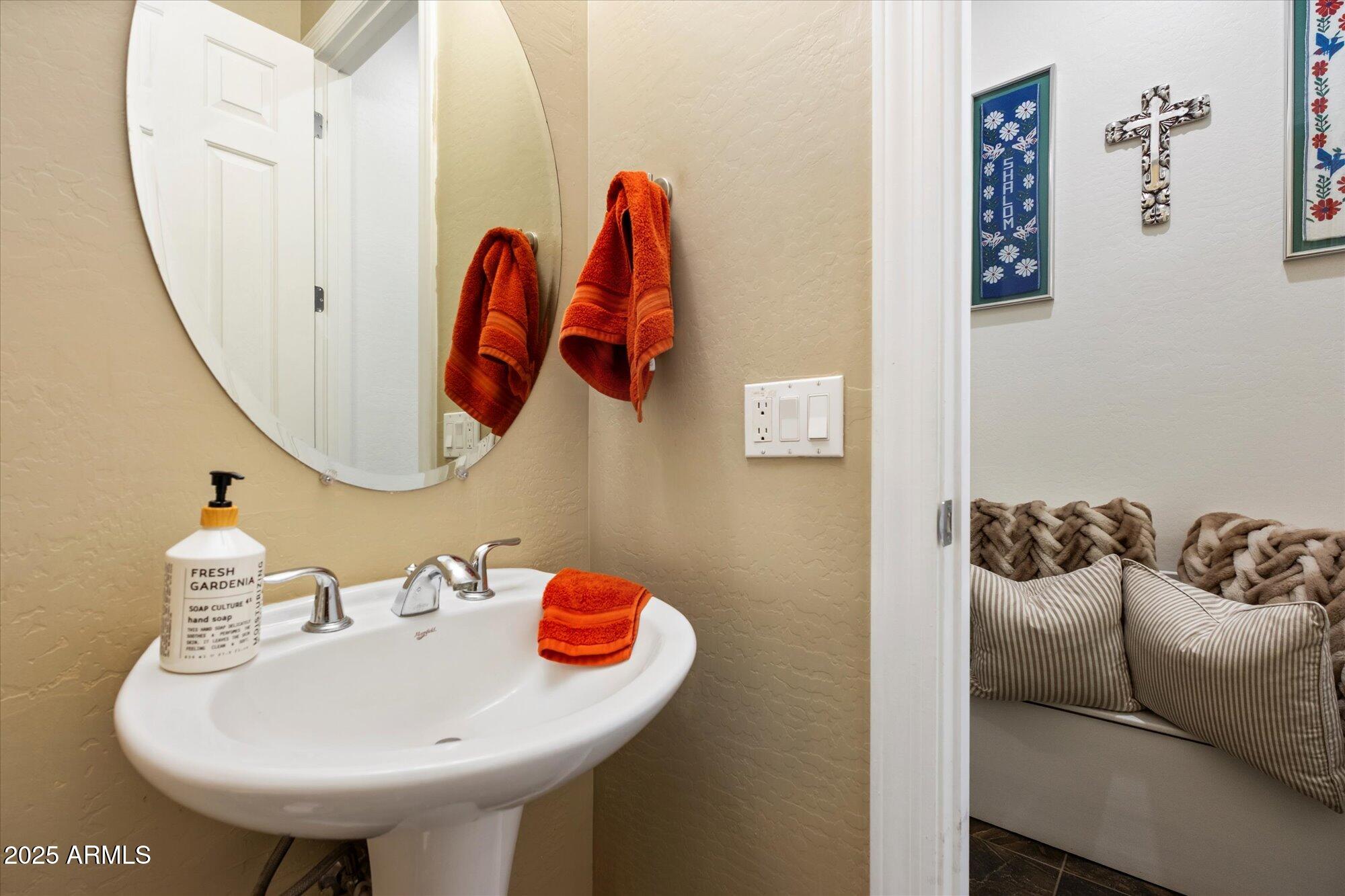 2323 W Villa Cassandra Drive