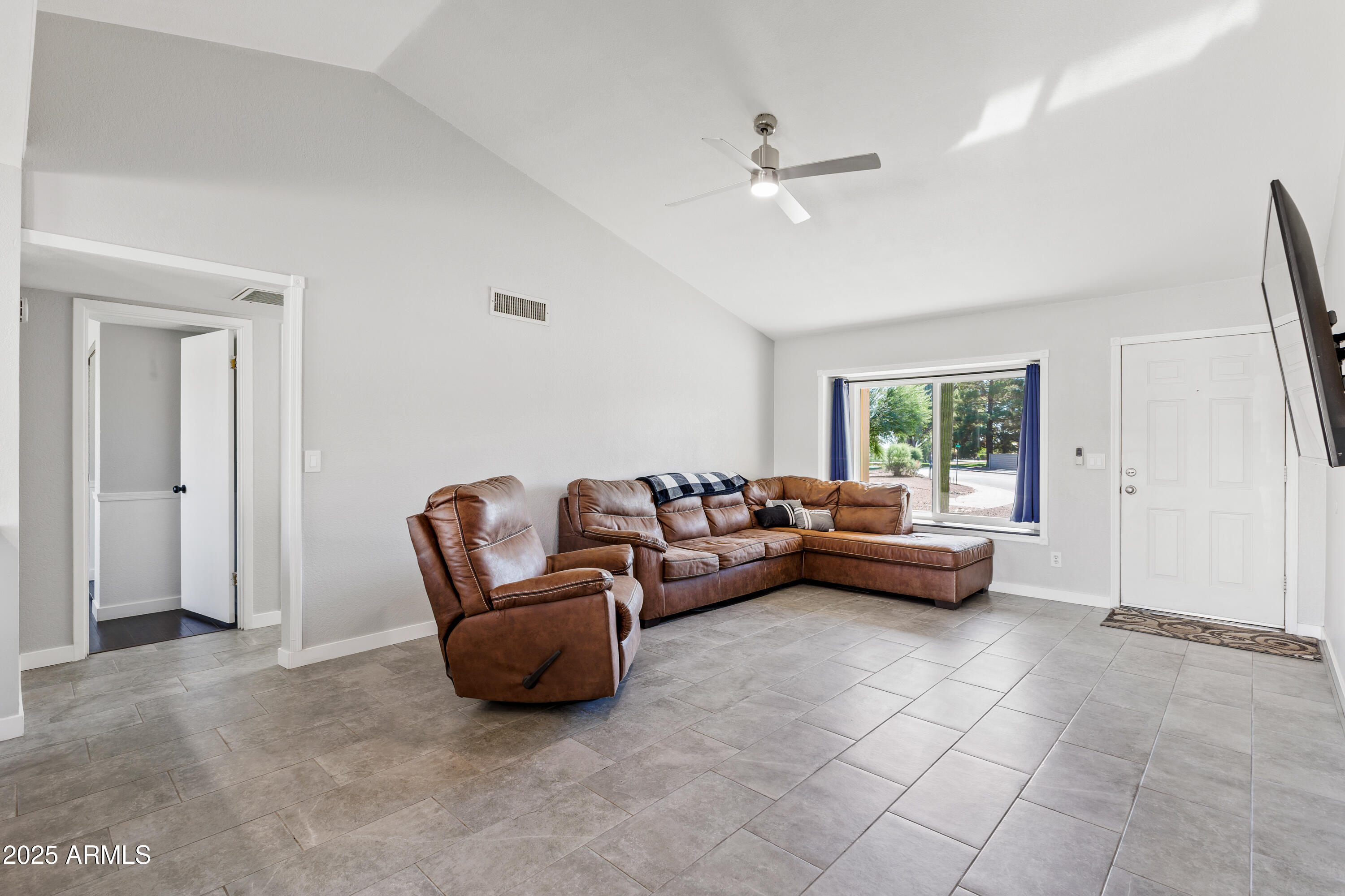 6102 E FAIRFIELD Street