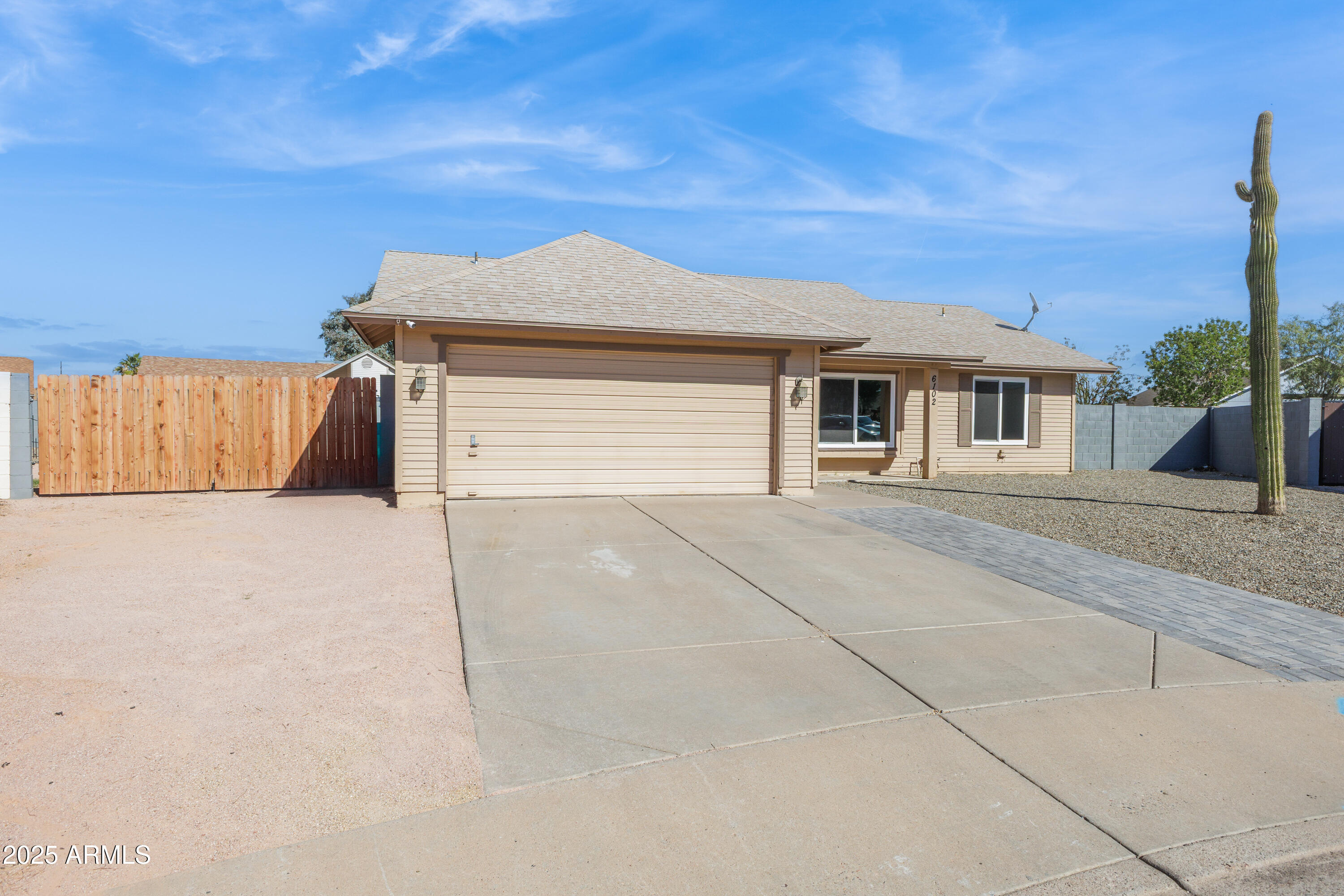 6102 E FAIRFIELD Street