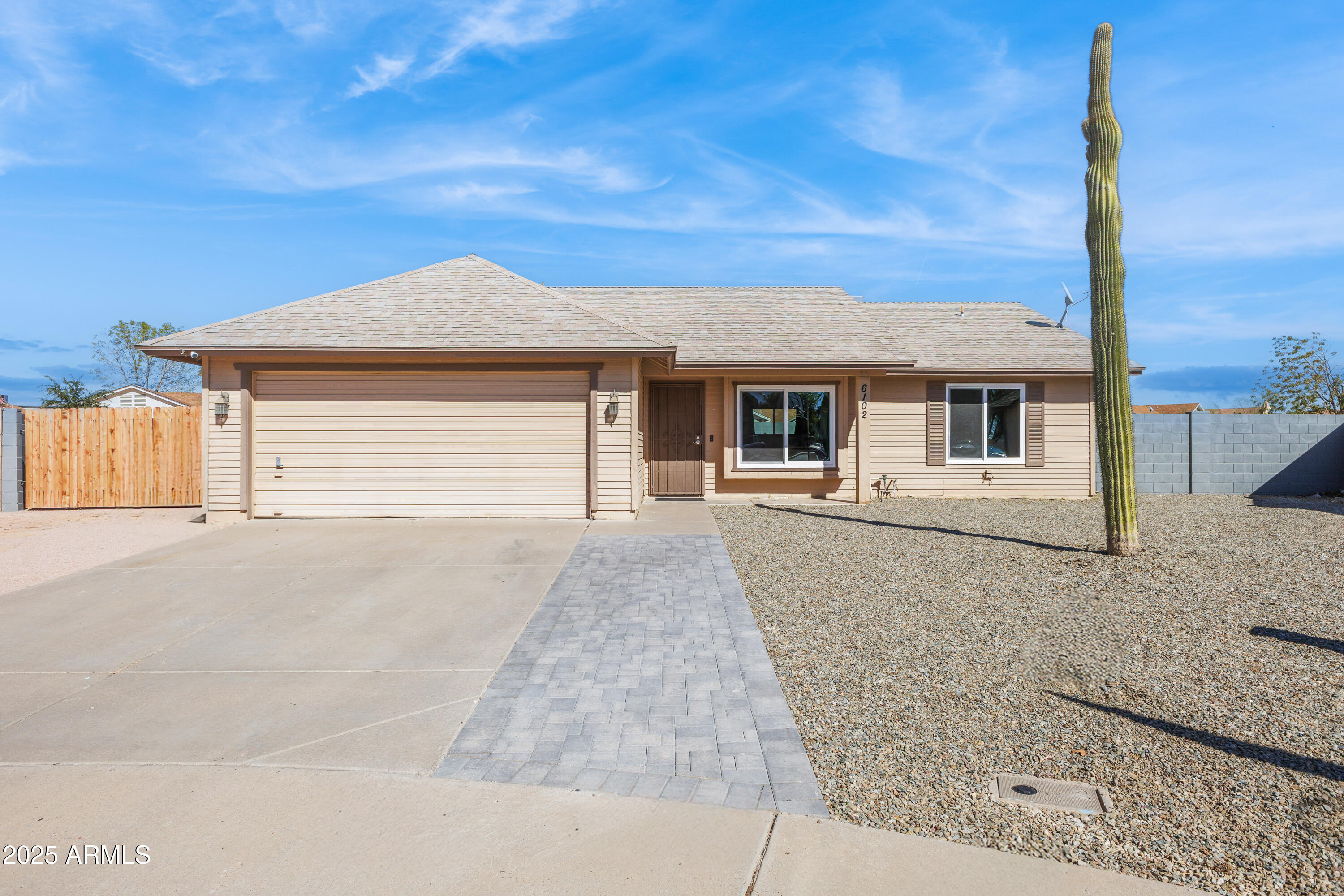 6102 E FAIRFIELD Street