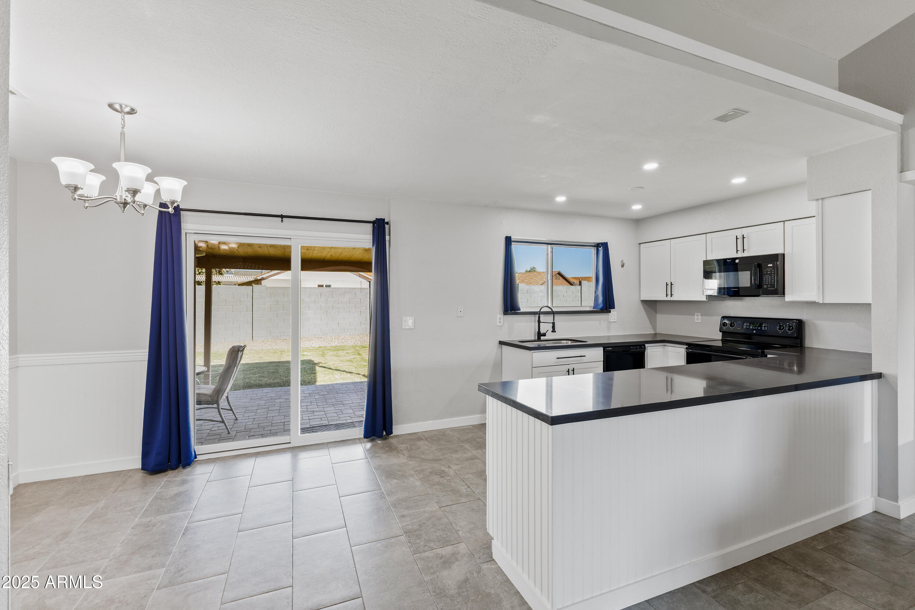 6102 E FAIRFIELD Street