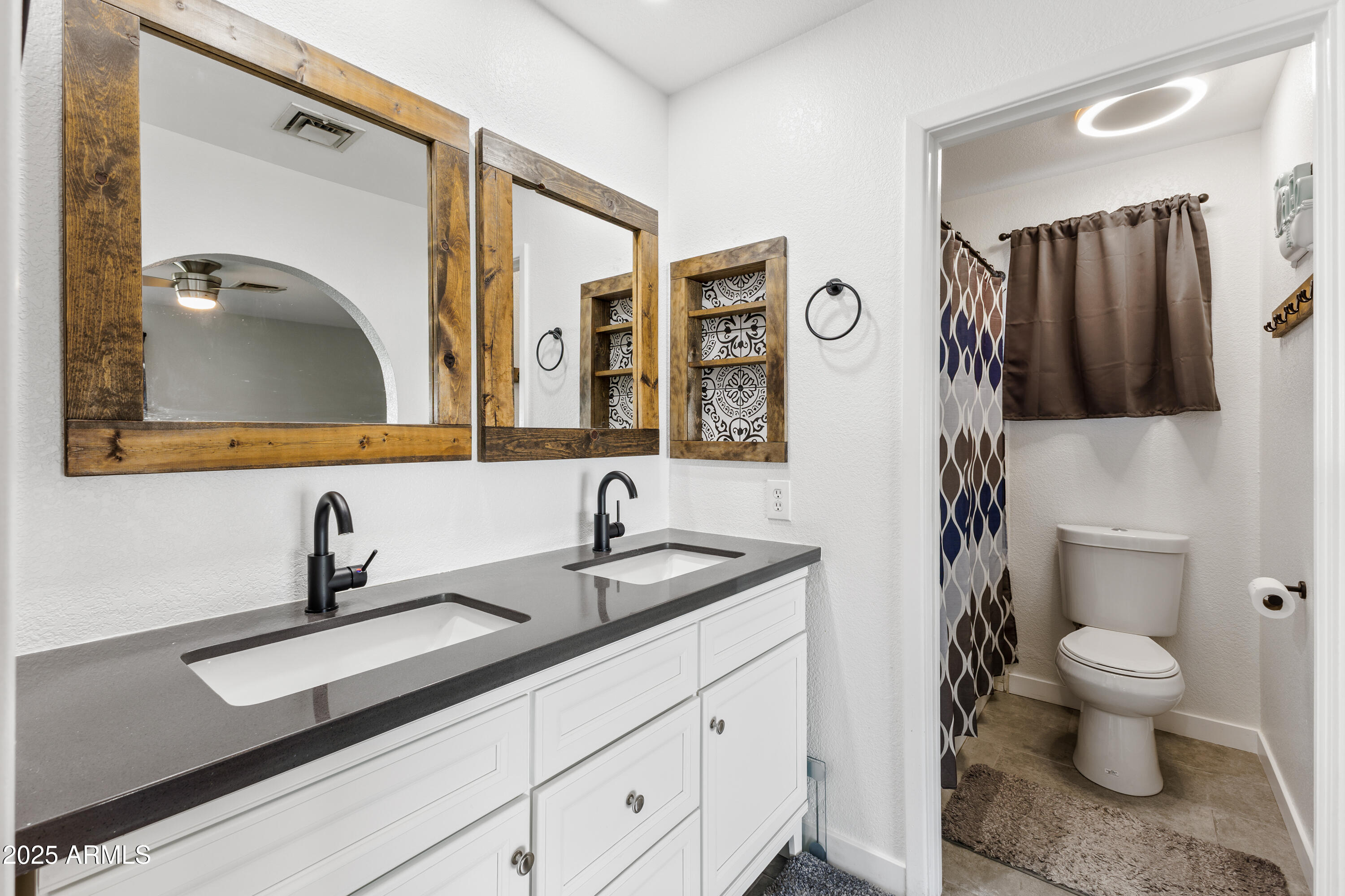 6102 E FAIRFIELD Street