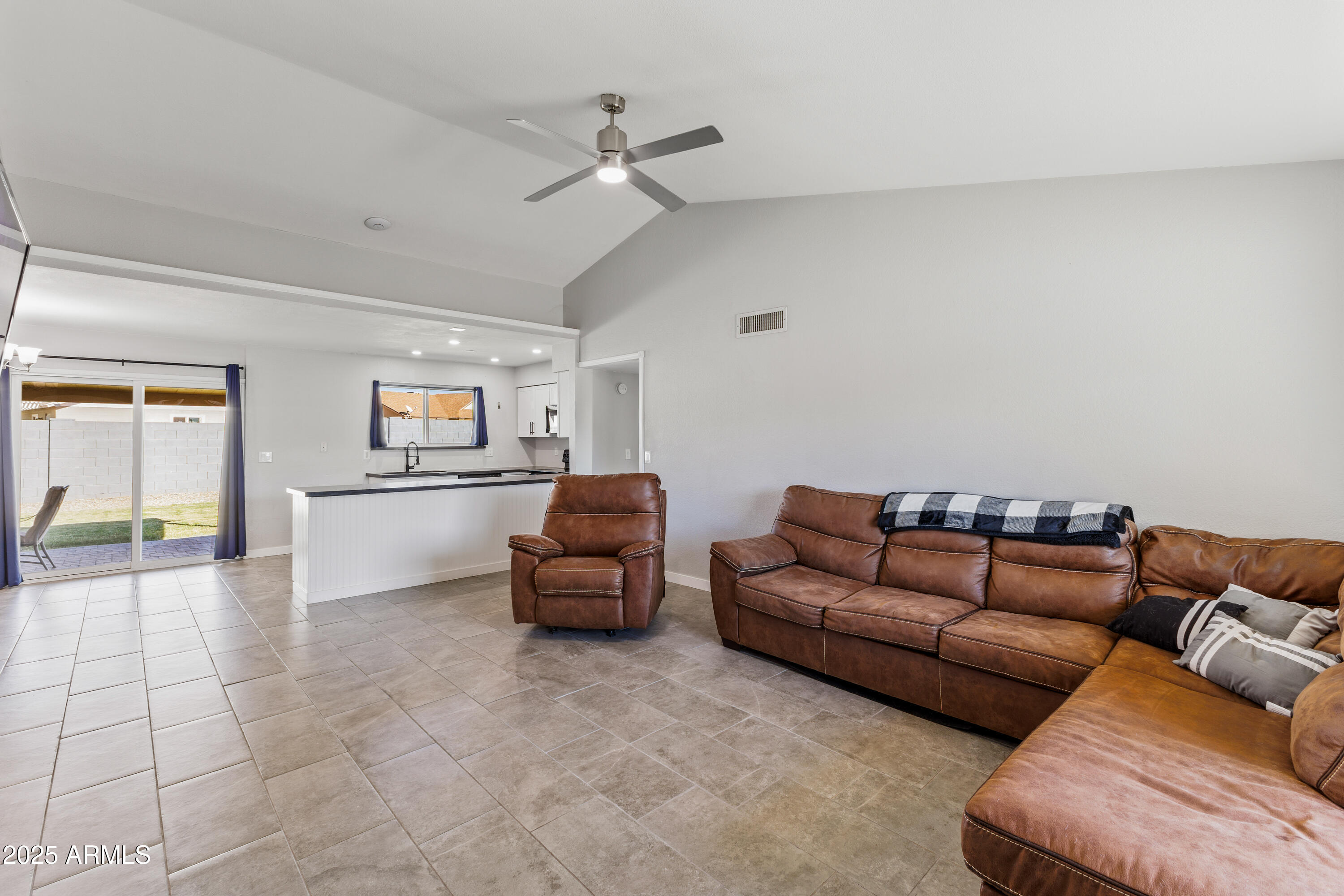 6102 E FAIRFIELD Street