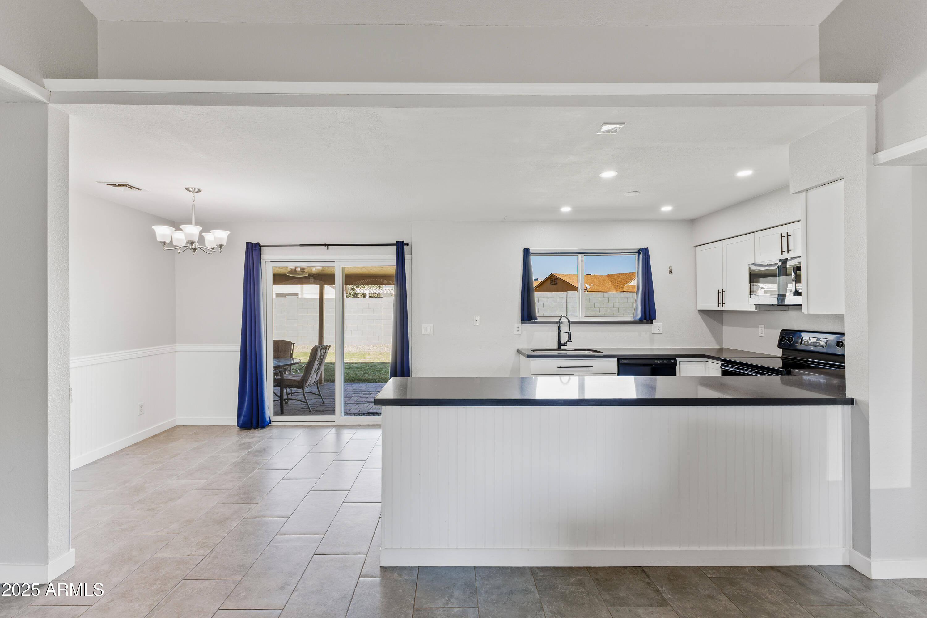 6102 E FAIRFIELD Street