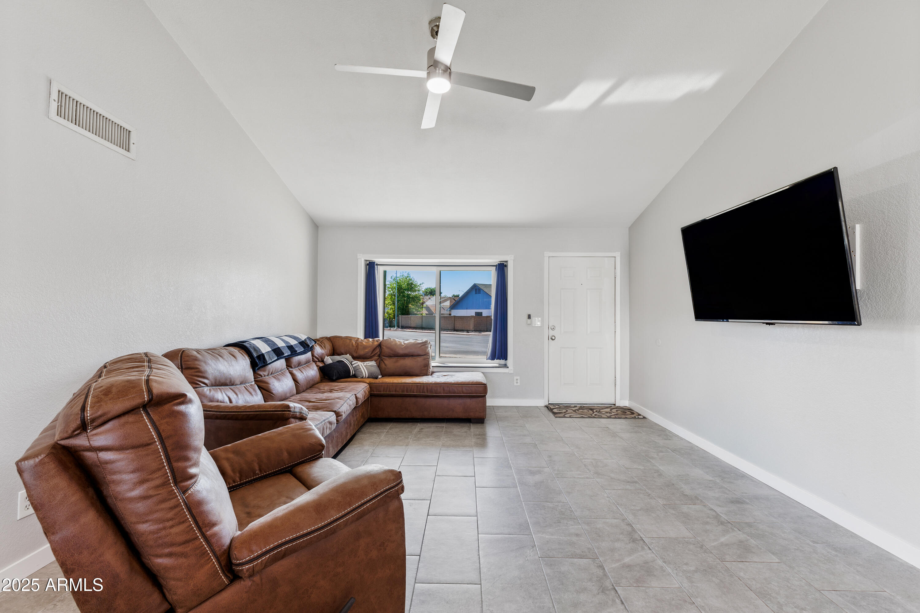 6102 E FAIRFIELD Street