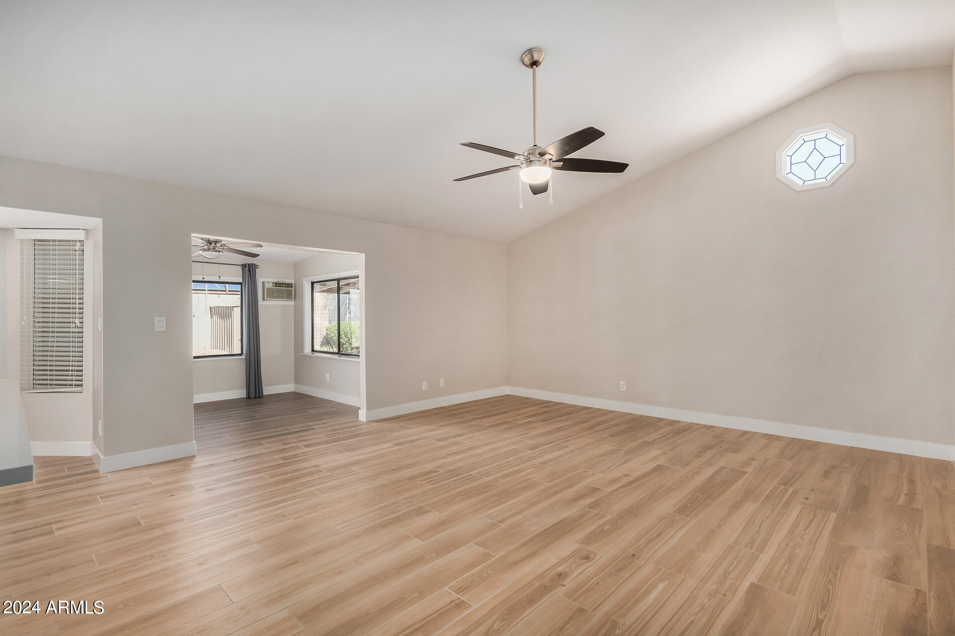 3128 E CHARLESTON Avenue