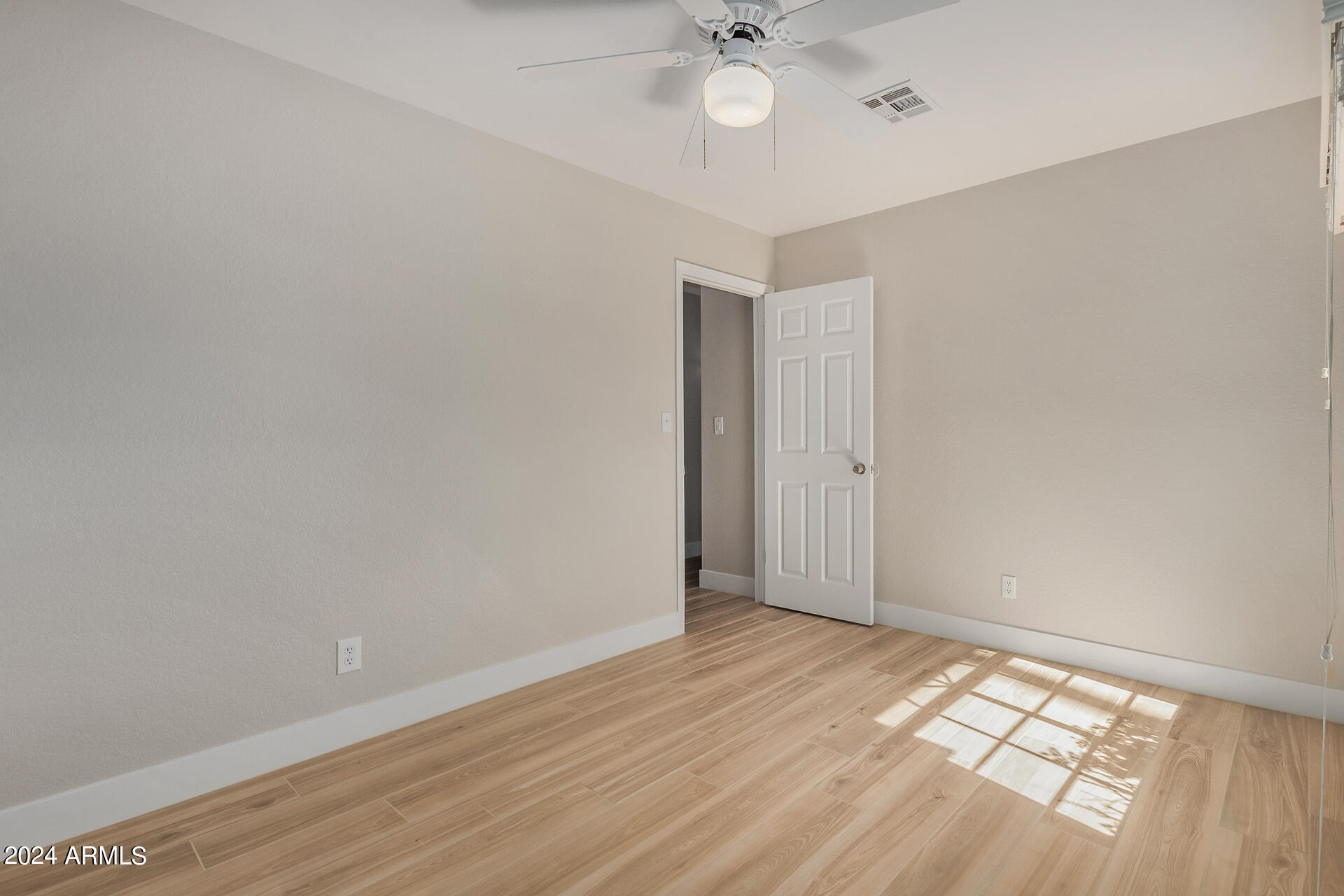 3128 E CHARLESTON Avenue