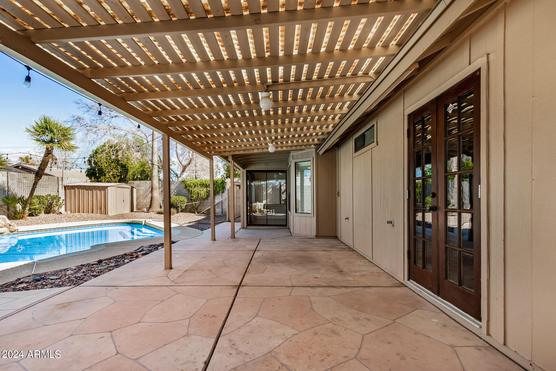 3128 E CHARLESTON Avenue