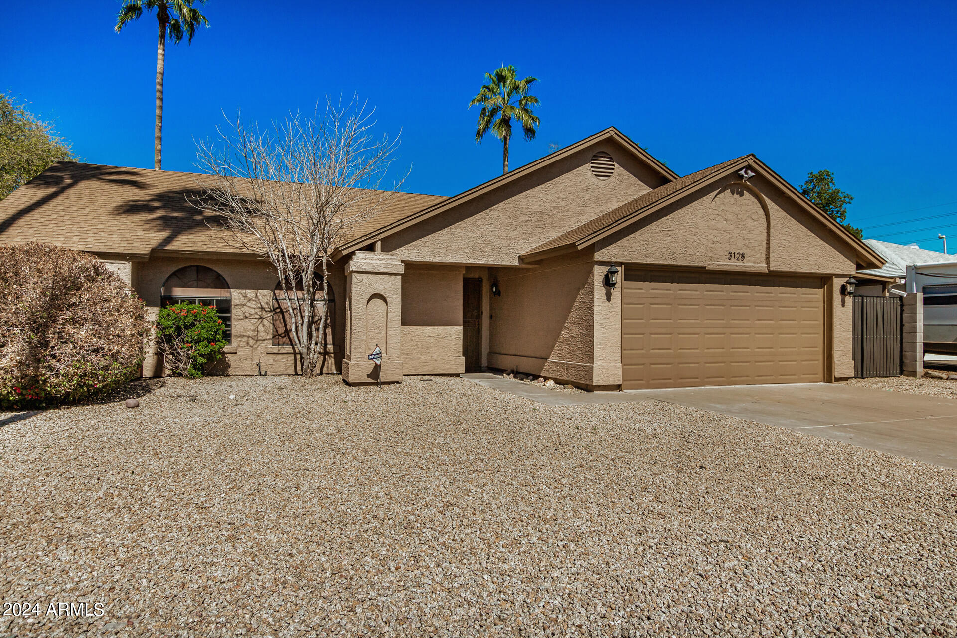 3128 E CHARLESTON Avenue