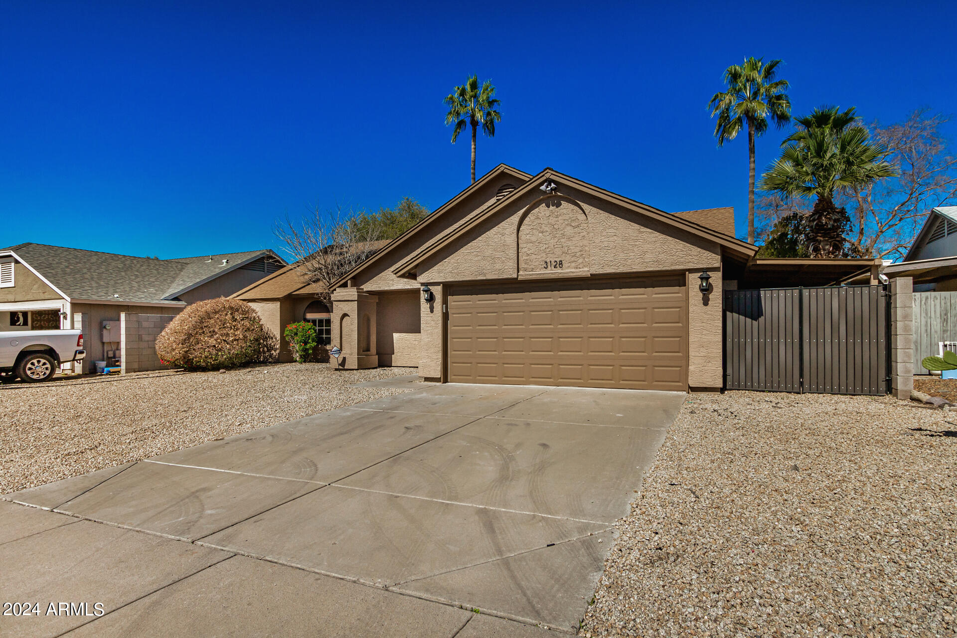 3128 E CHARLESTON Avenue