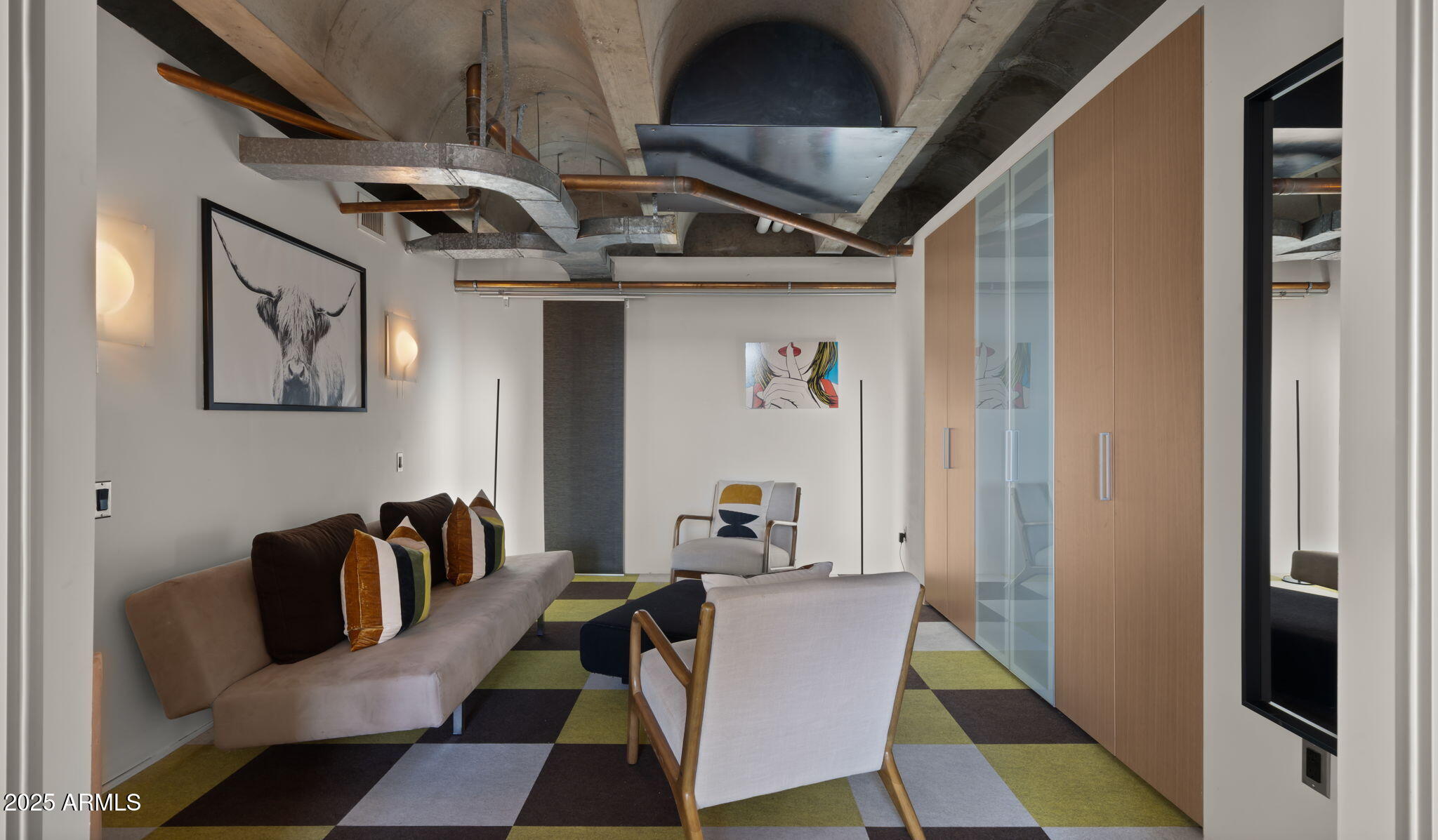 6502 N CENTRAL Avenue, B304