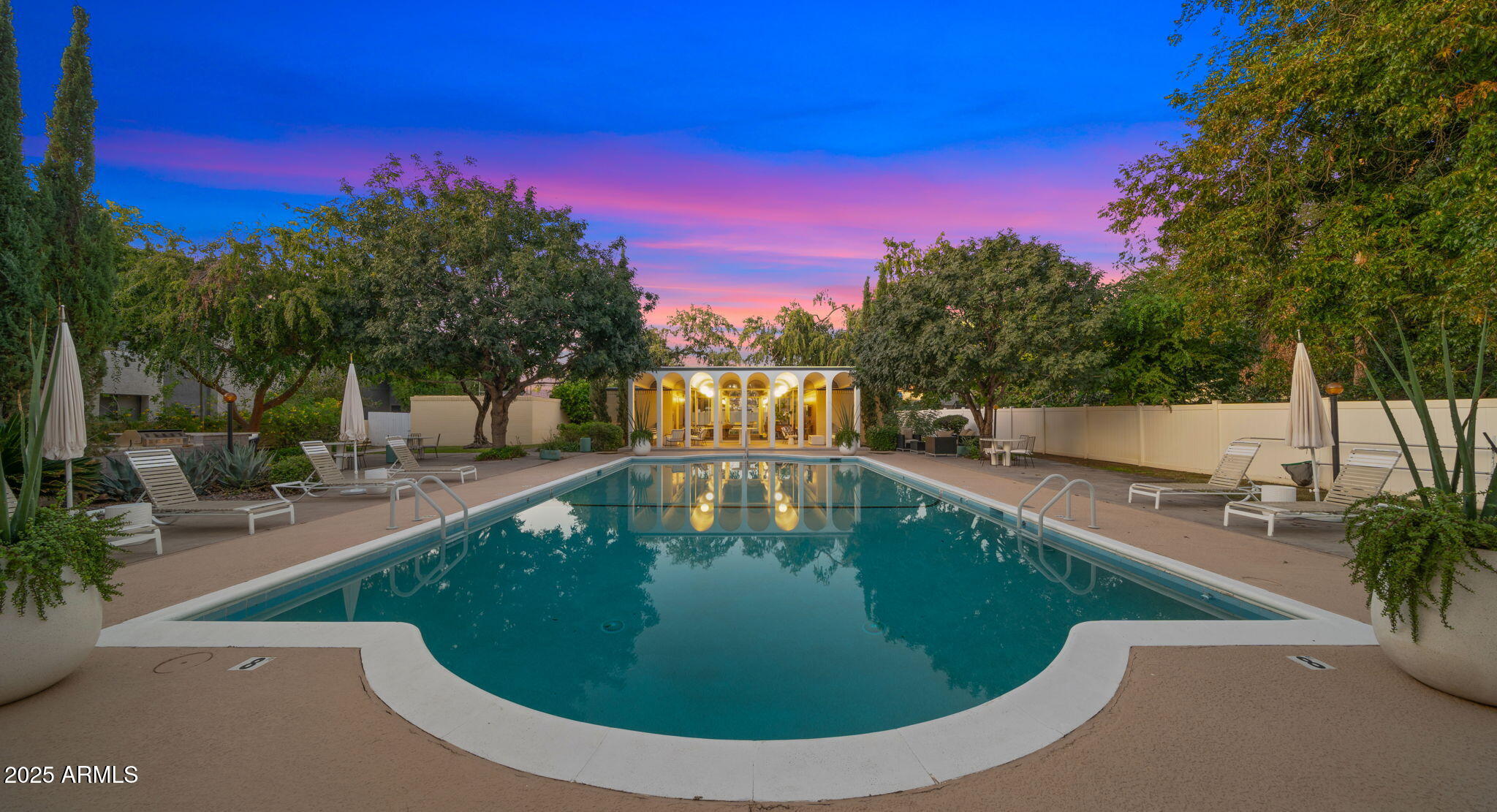 6502 N CENTRAL Avenue, B304