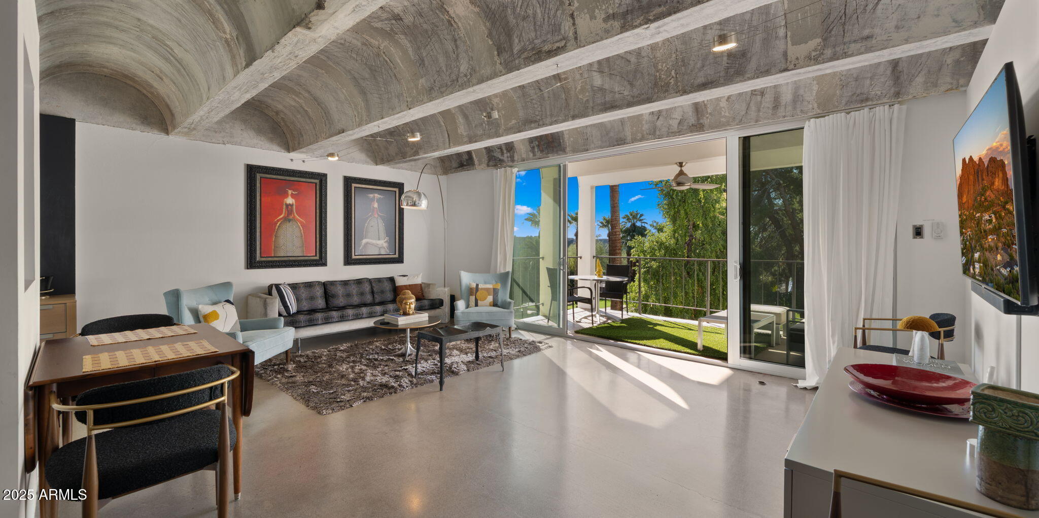 6502 N CENTRAL Avenue, B304