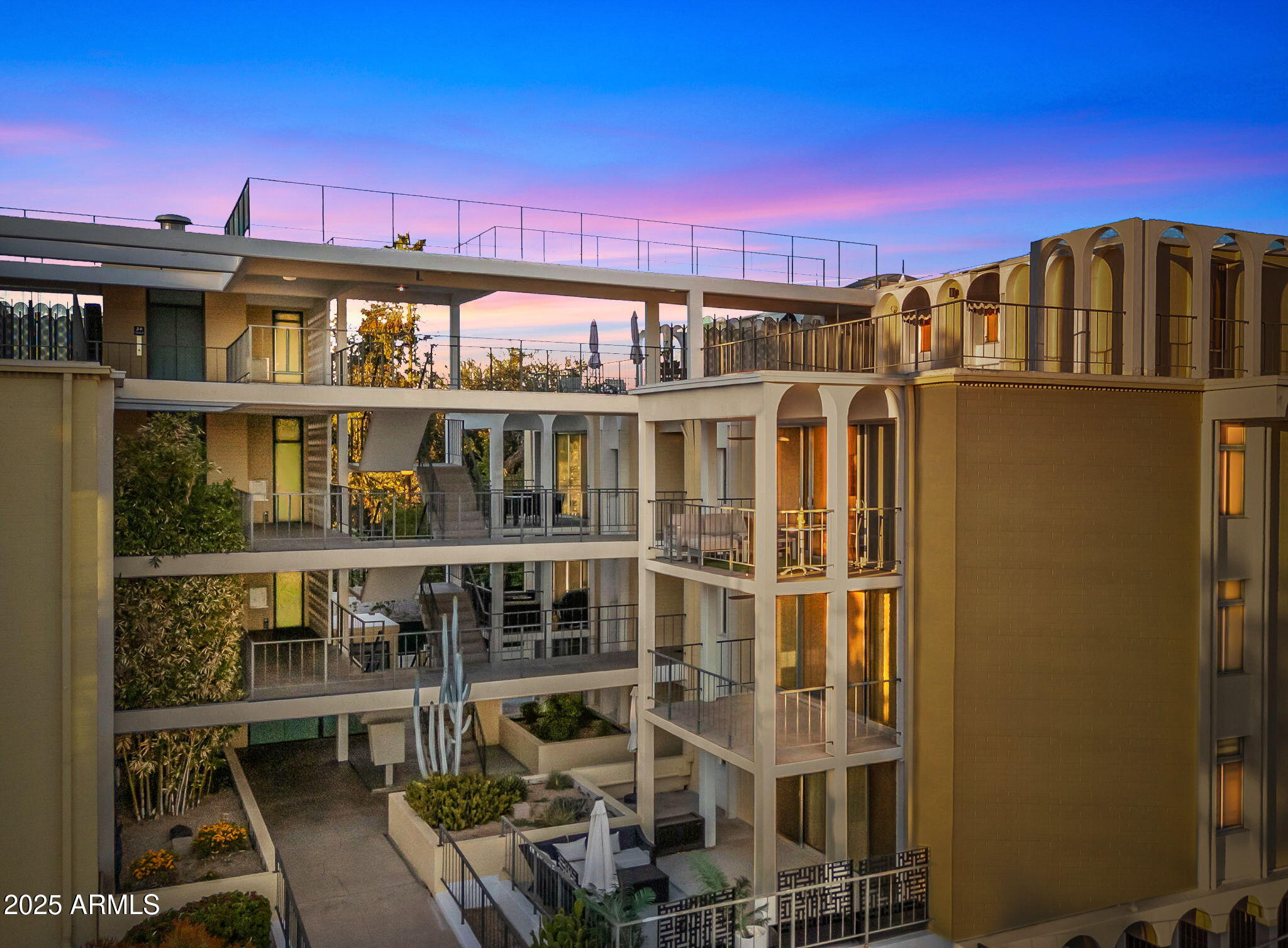 6502 N CENTRAL Avenue, B304