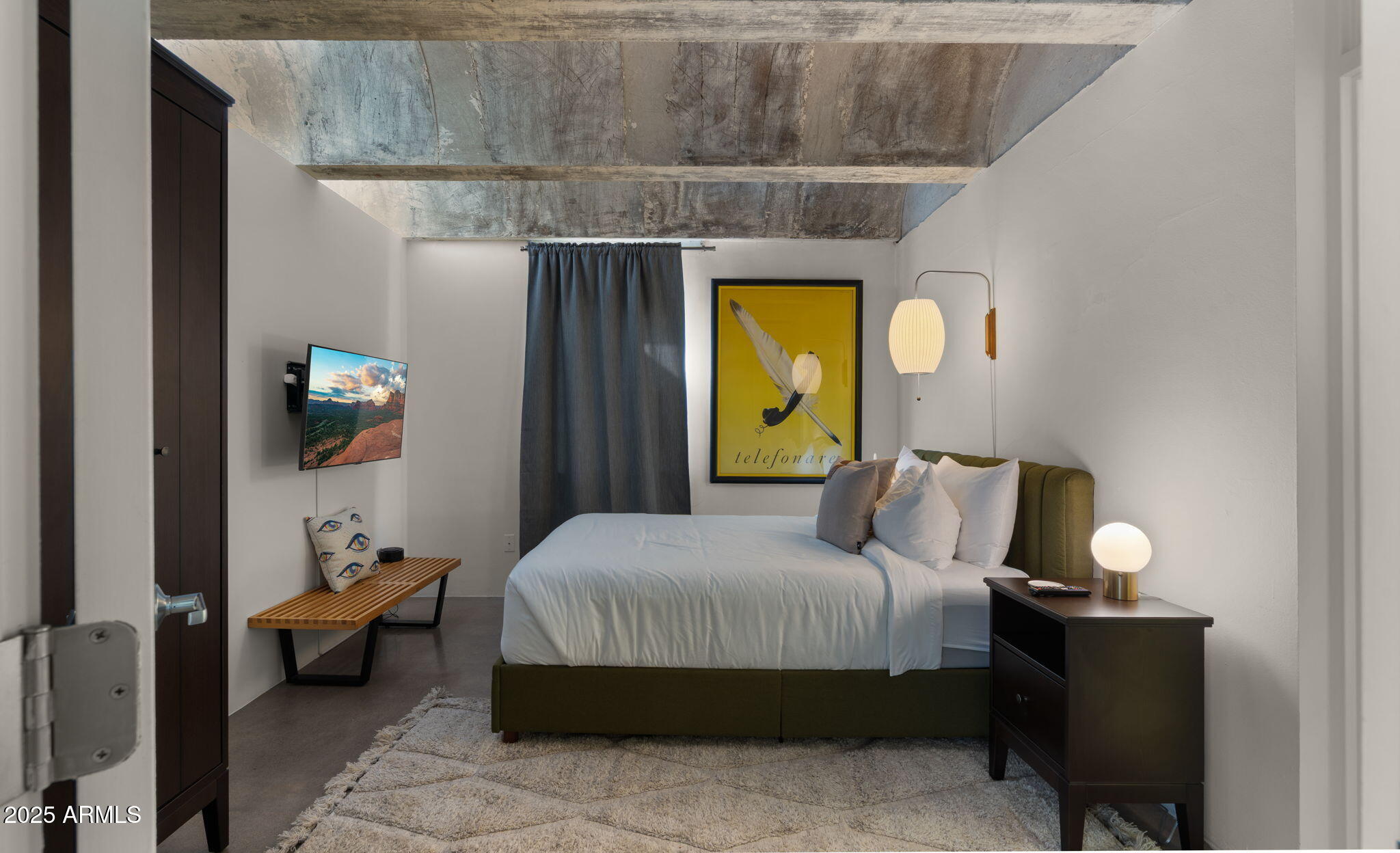 6502 N CENTRAL Avenue, B304