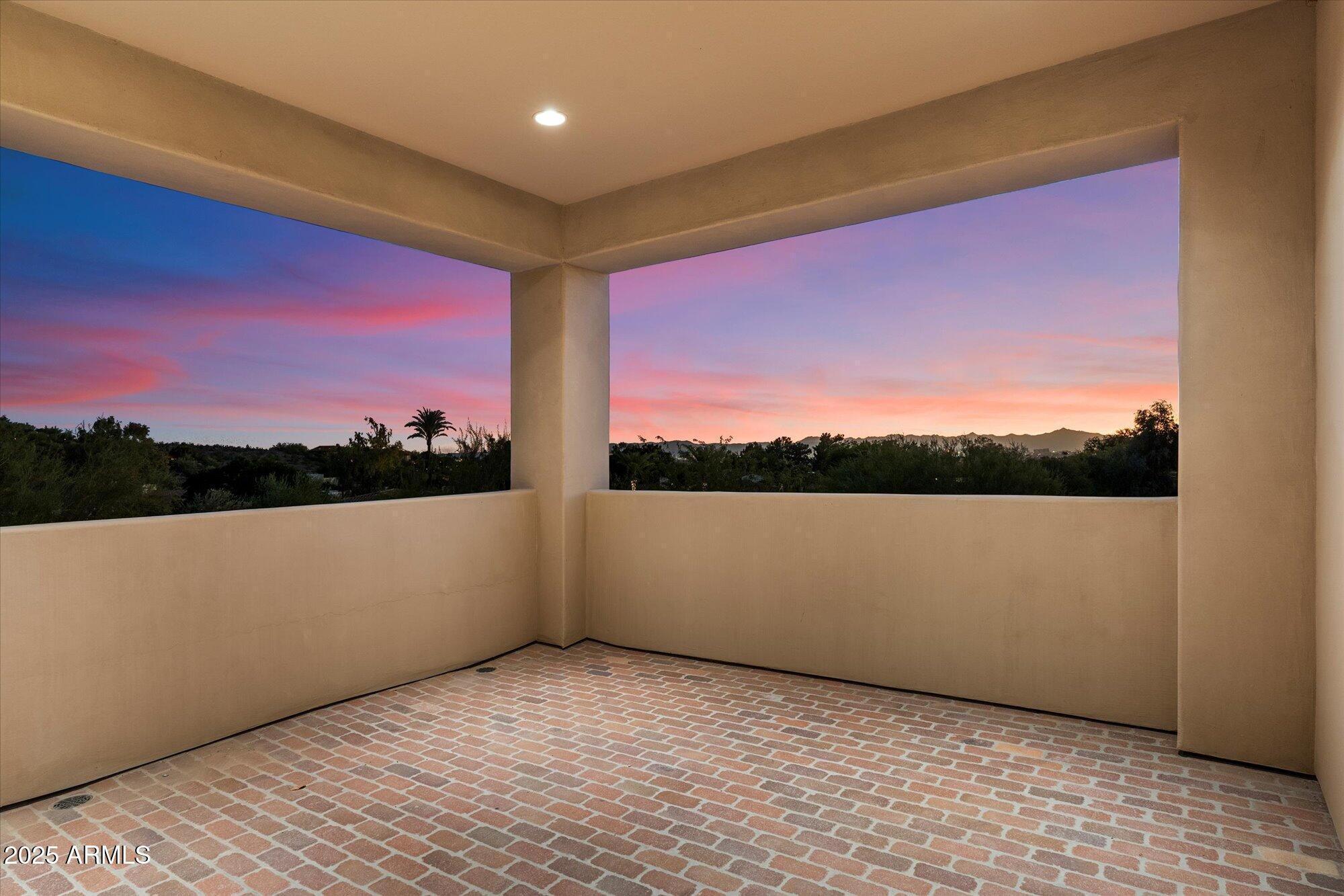 3965 E SIERRA VISTA Drive