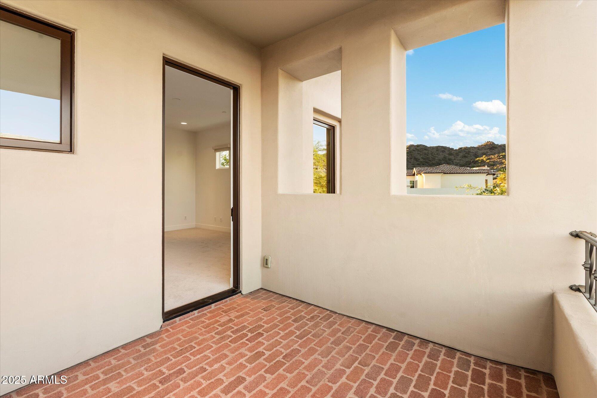 3965 E SIERRA VISTA Drive