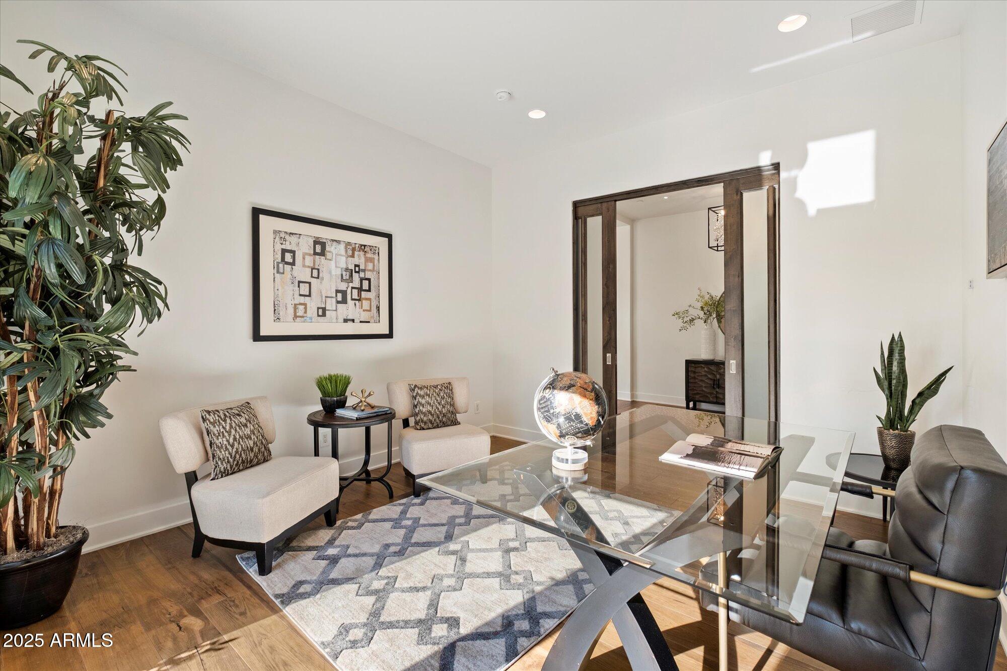 3965 E SIERRA VISTA Drive