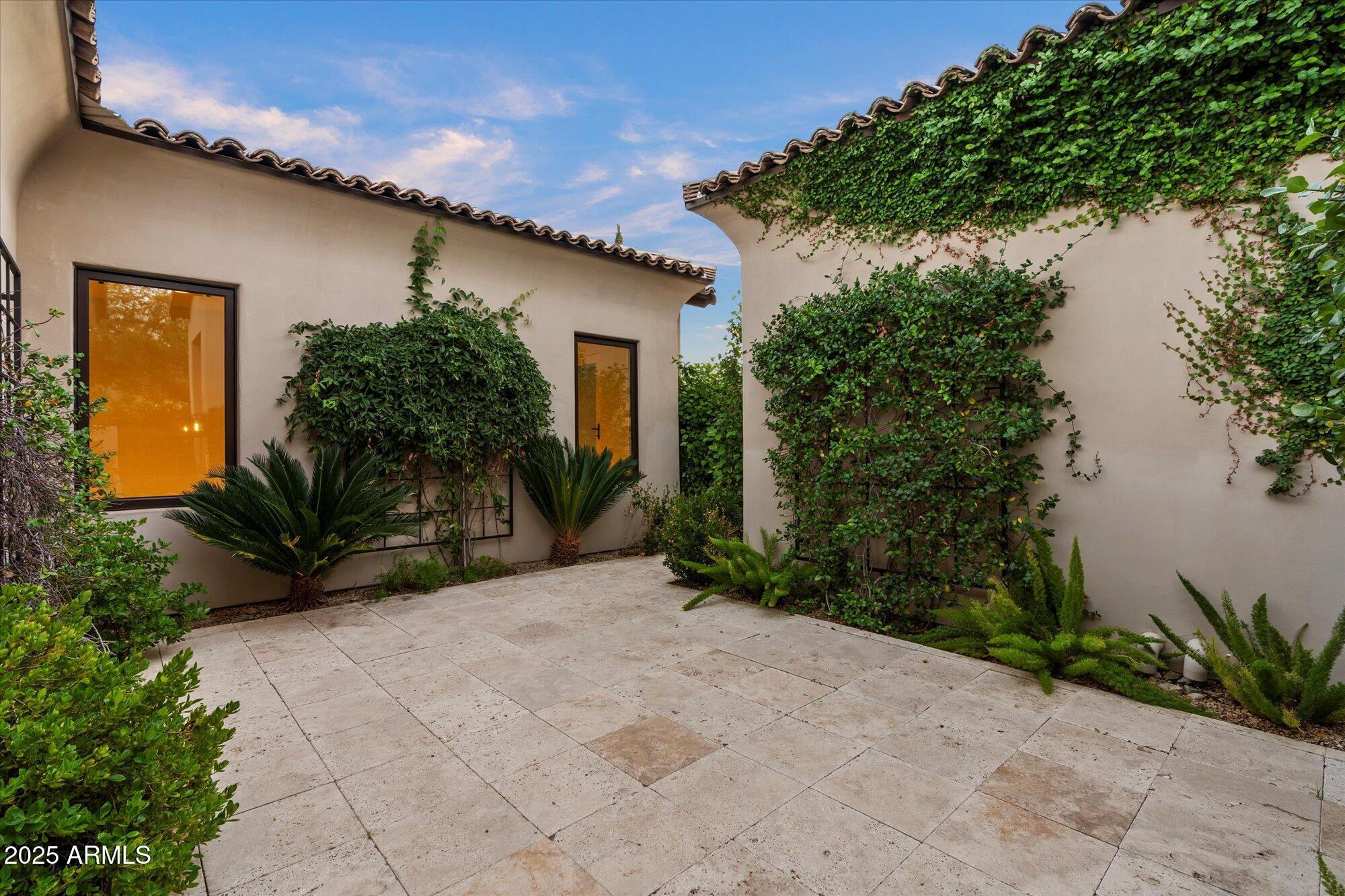 3965 E SIERRA VISTA Drive