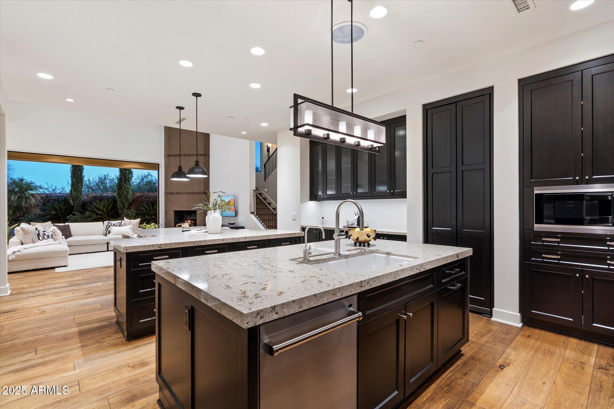 3965 E SIERRA VISTA Drive