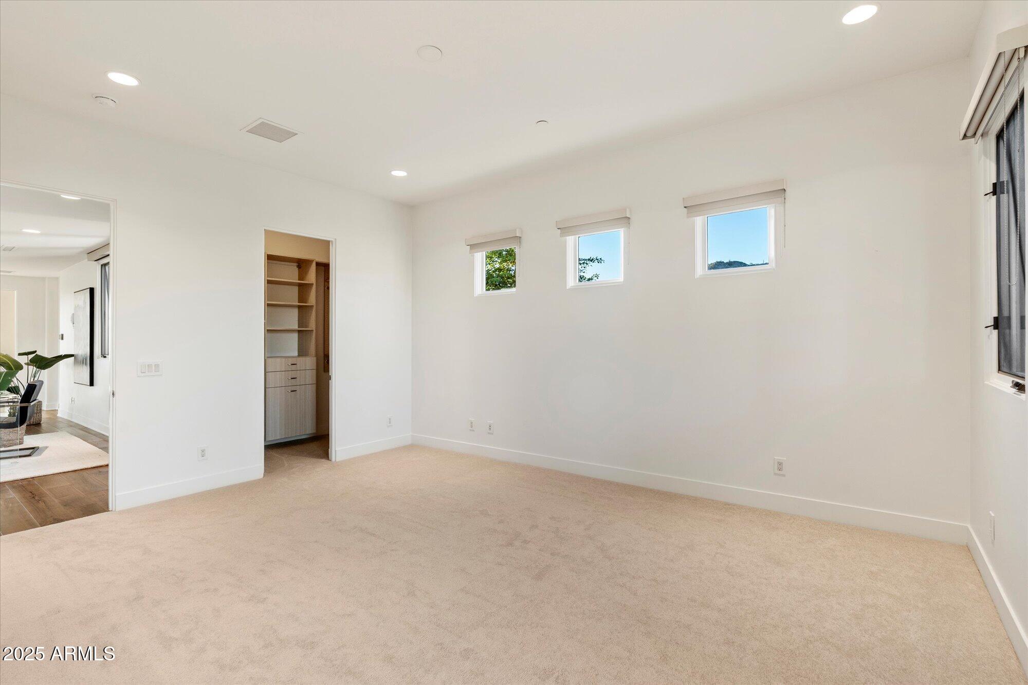 3965 E SIERRA VISTA Drive