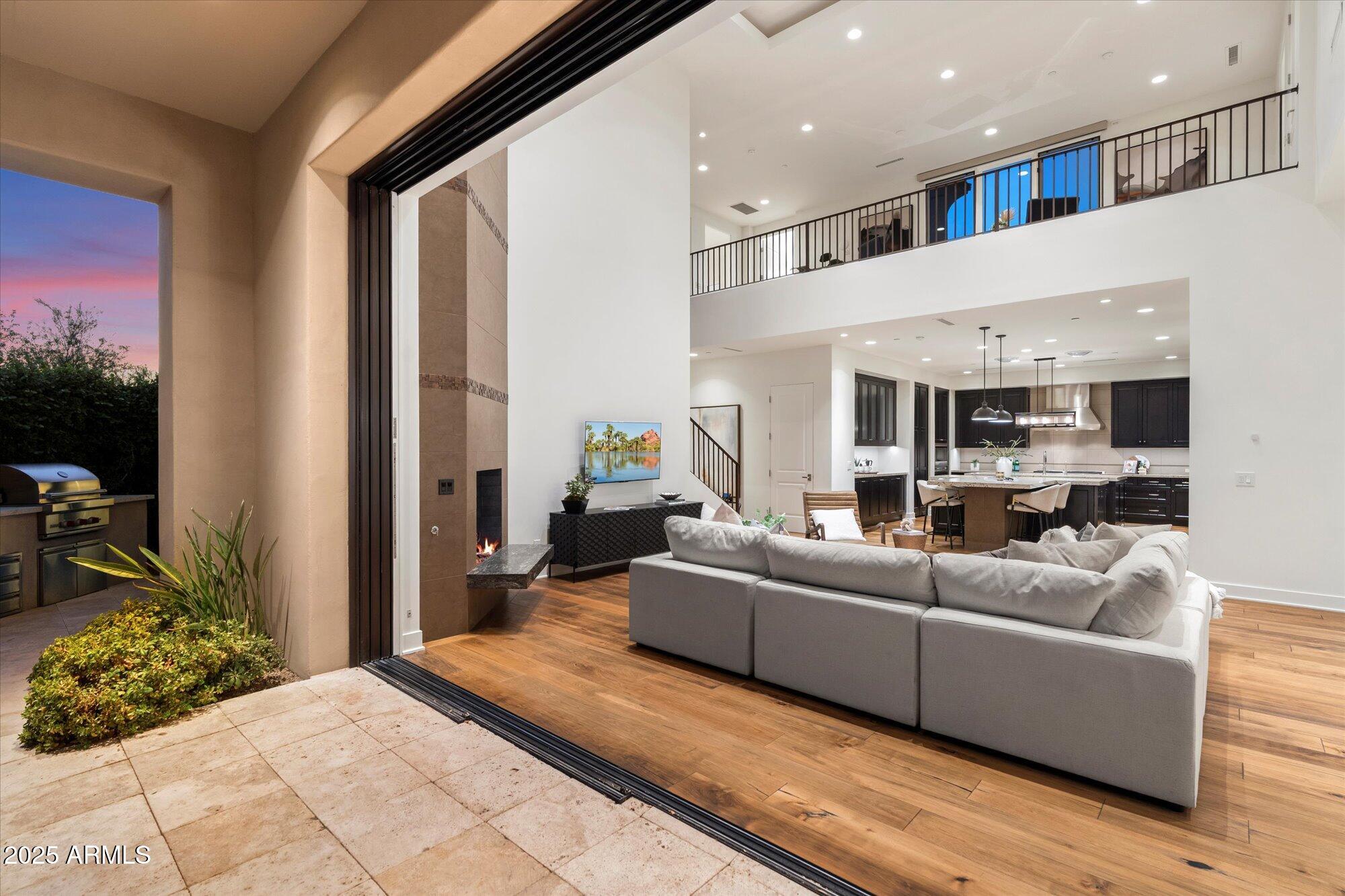 3965 E SIERRA VISTA Drive