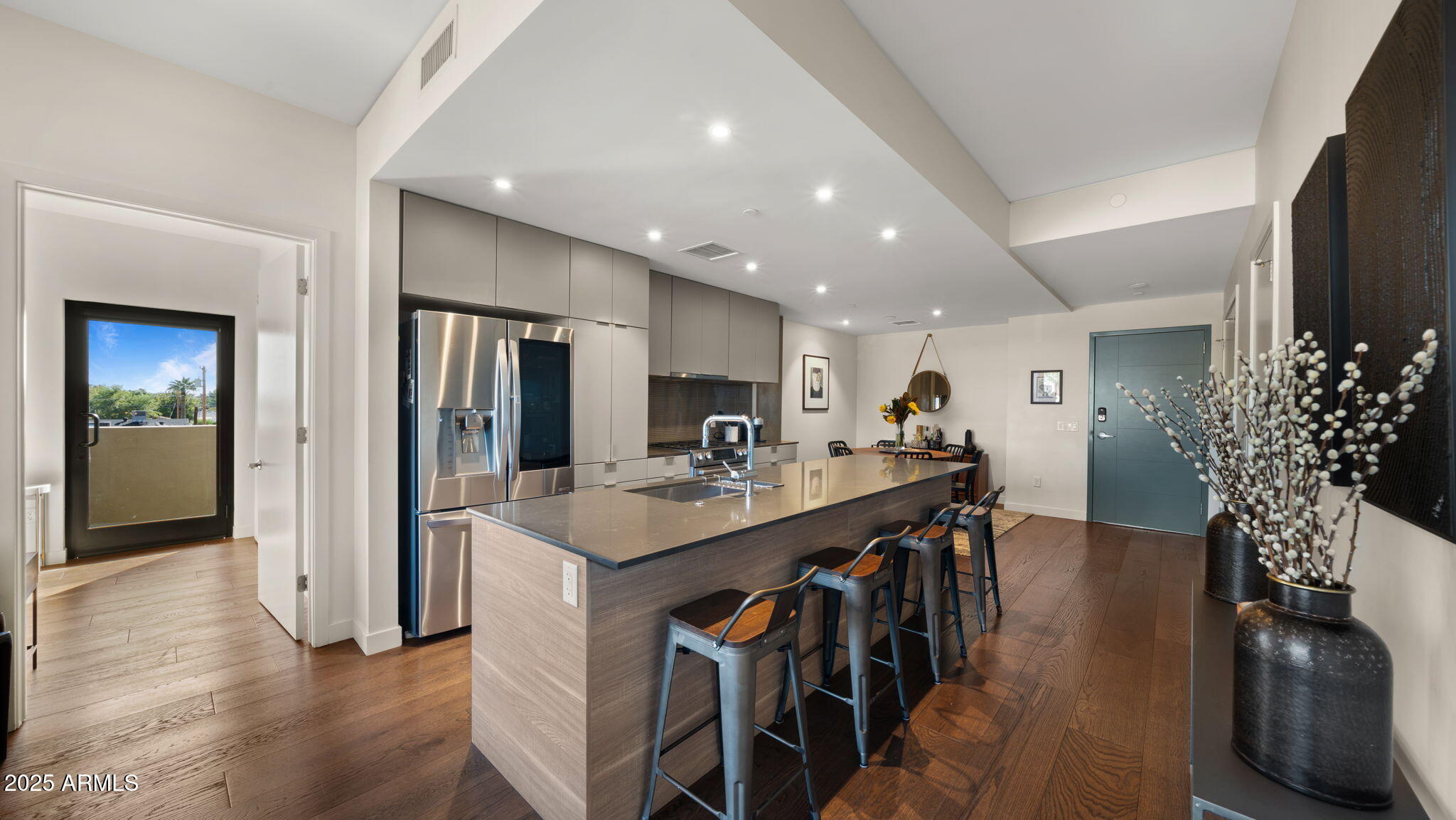 2300 E CAMPBELL Avenue, 201