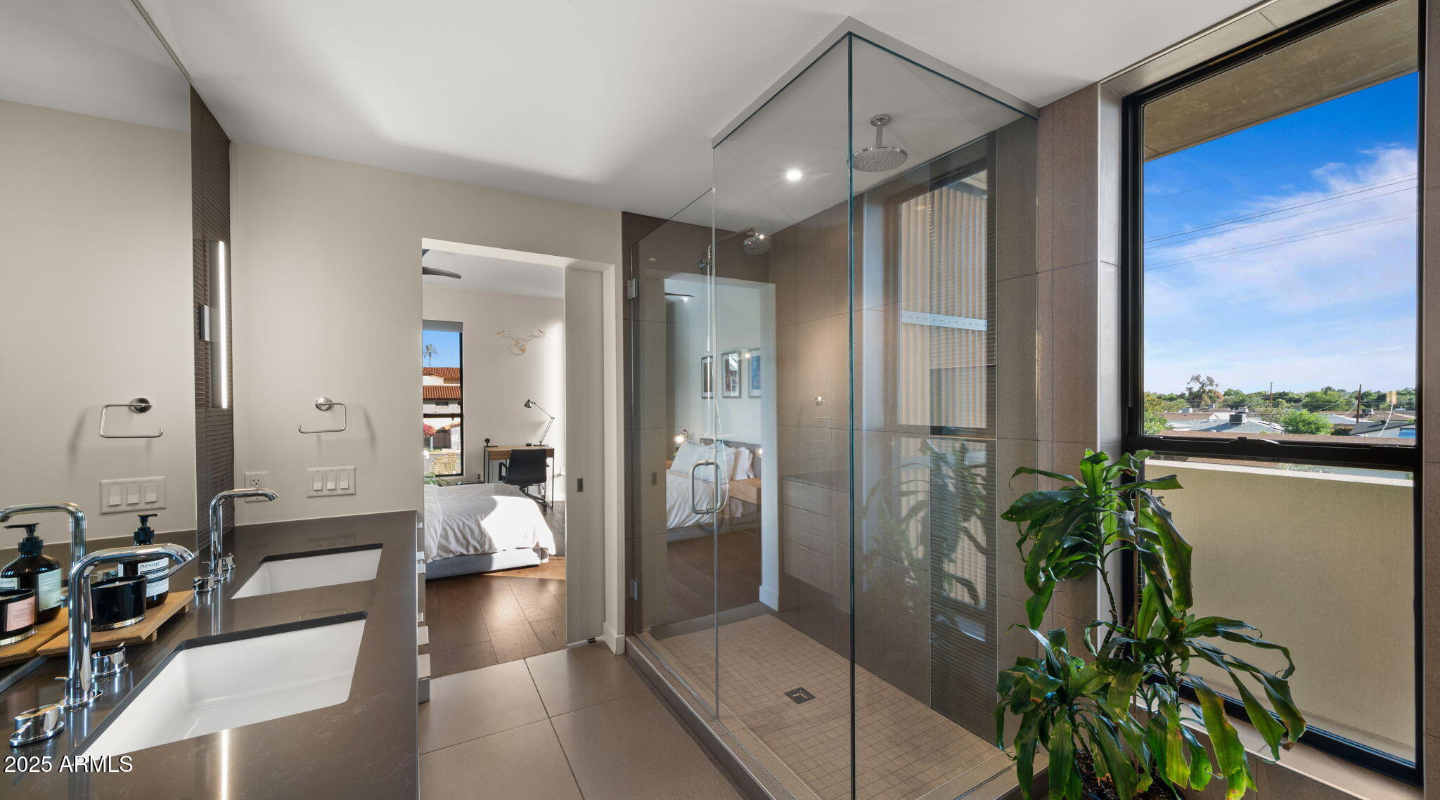 2300 E CAMPBELL Avenue, 201