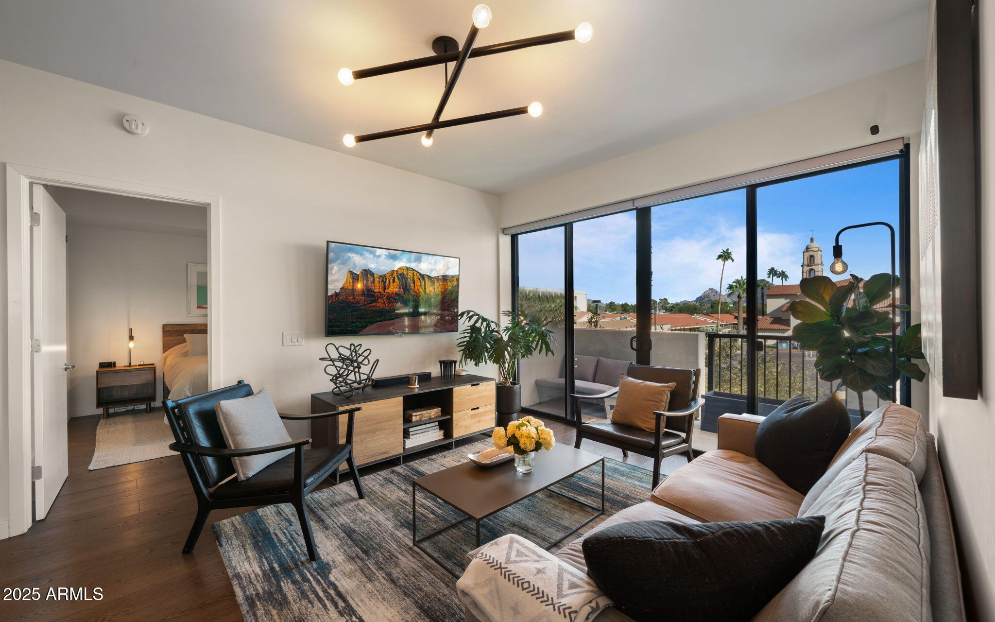 2300 E CAMPBELL Avenue, 201