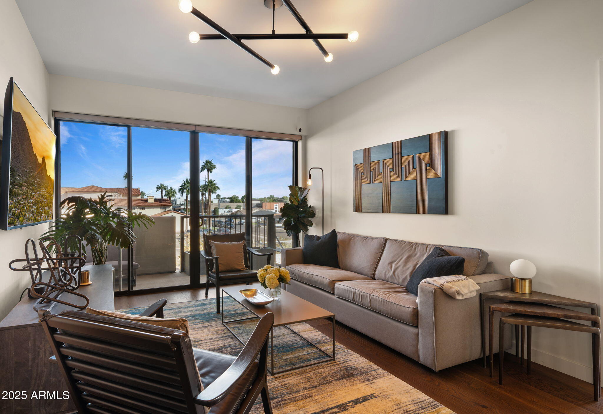 2300 E CAMPBELL Avenue, 201