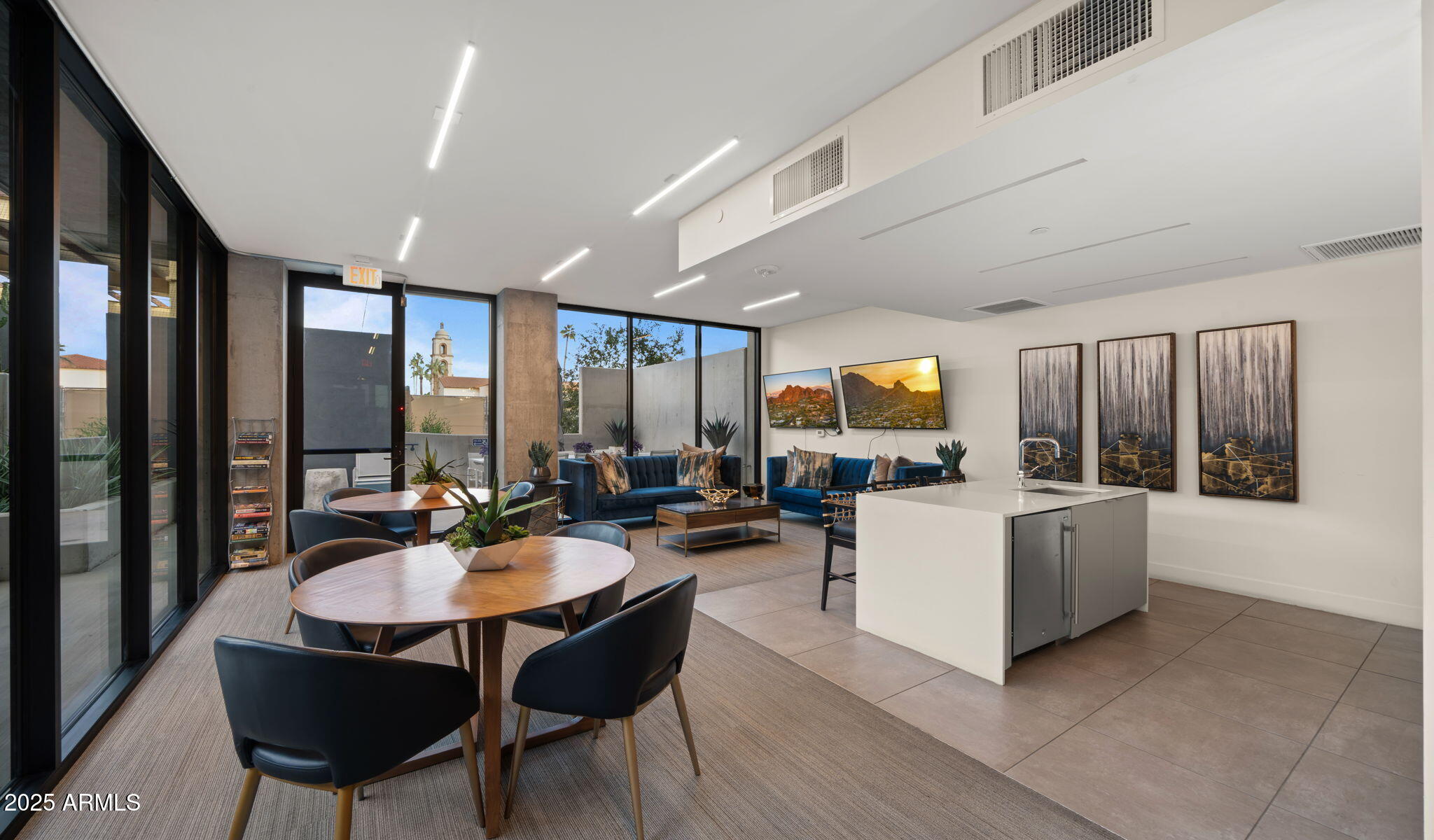 2300 E CAMPBELL Avenue, 201