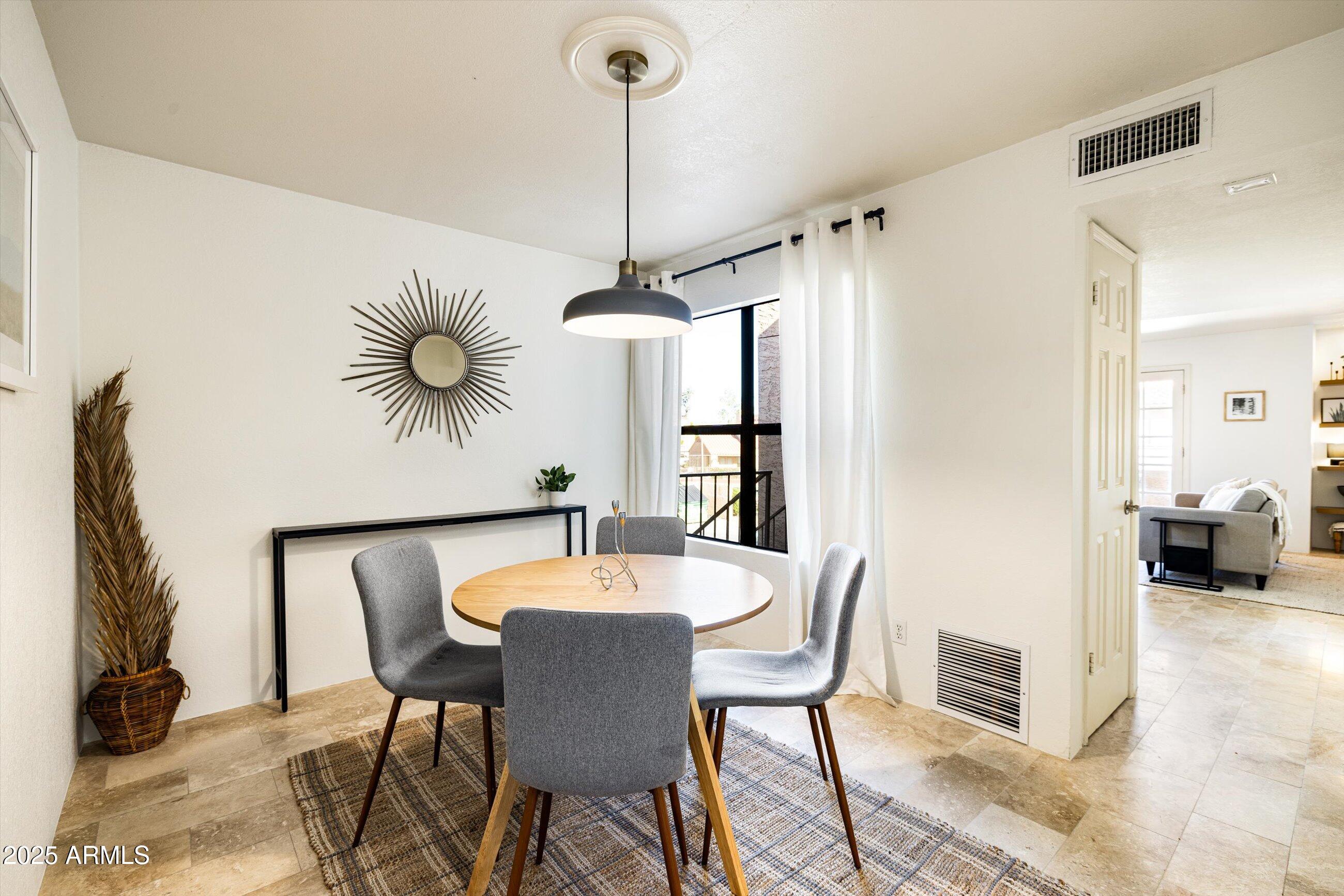 8787 E MOUNTAIN VIEW Road, 2040